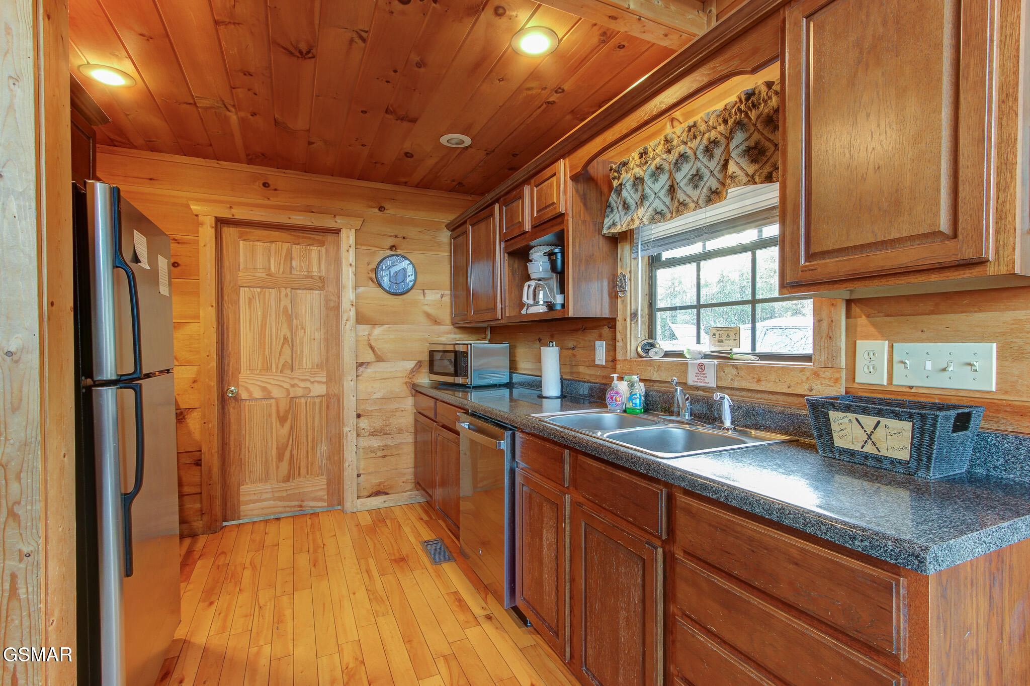 2222 Windswept View Way Sevierville TN 37876