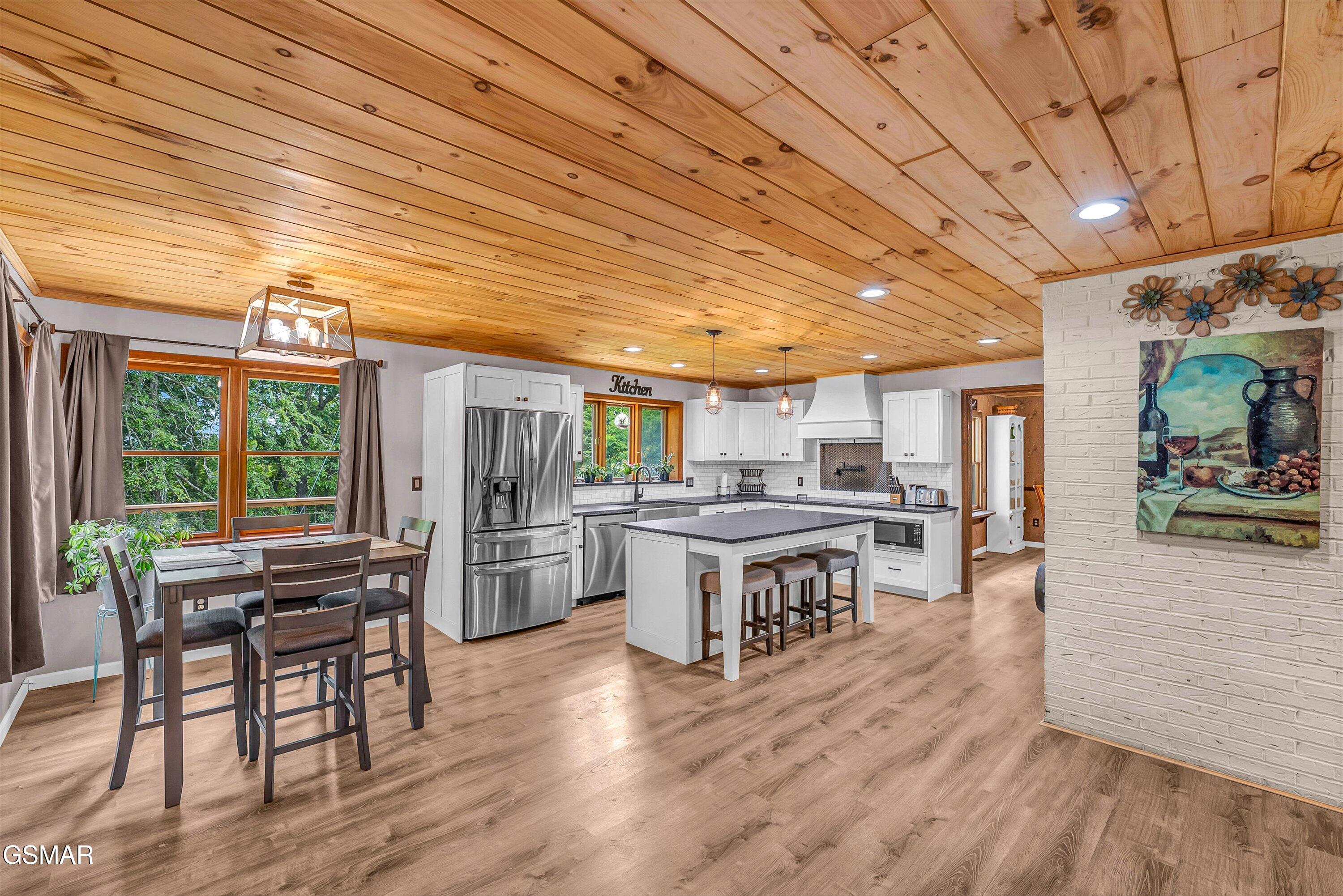 1131 Lindsey Drive Sevierville TN 37876