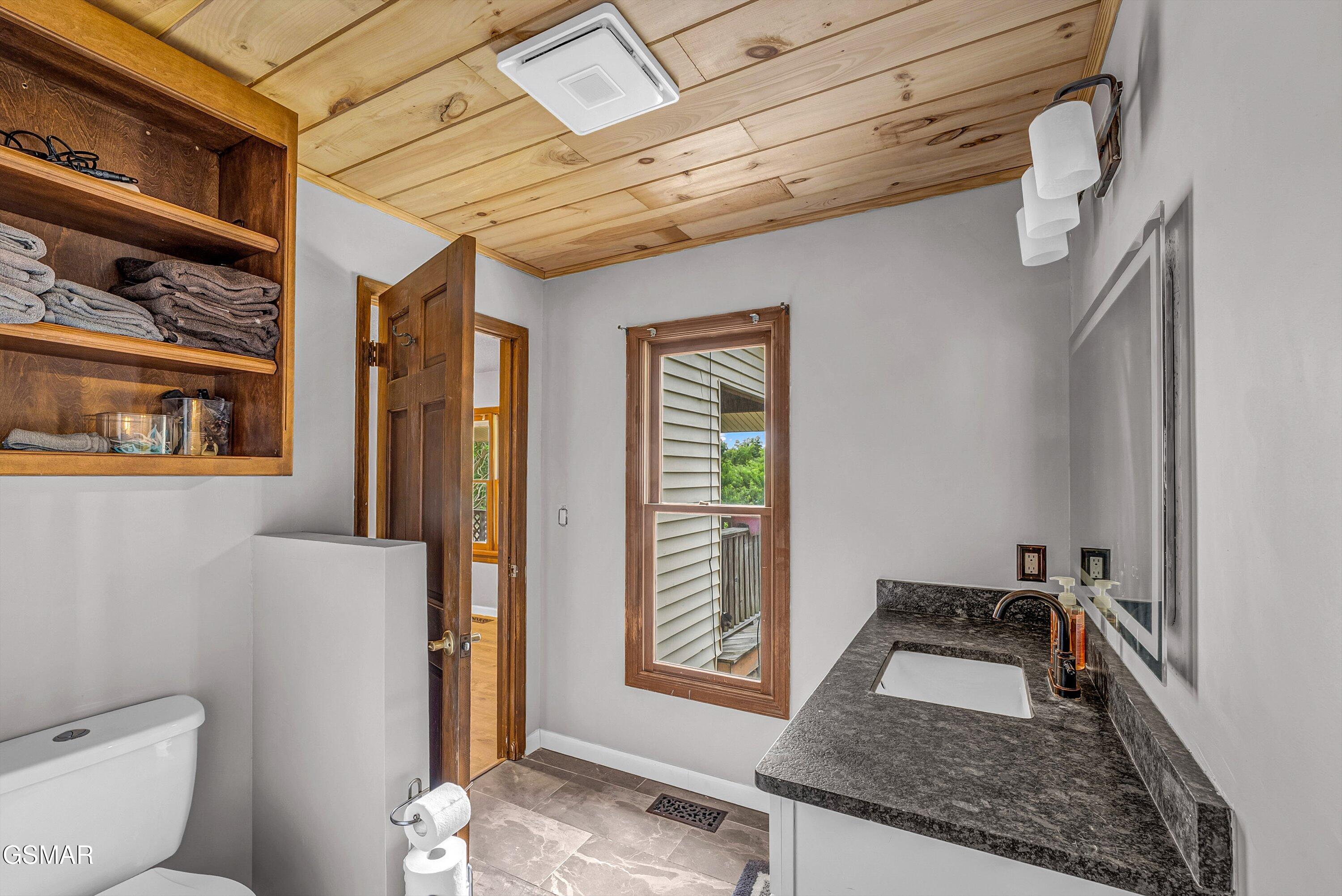 1131 Lindsey Drive Sevierville TN 37876