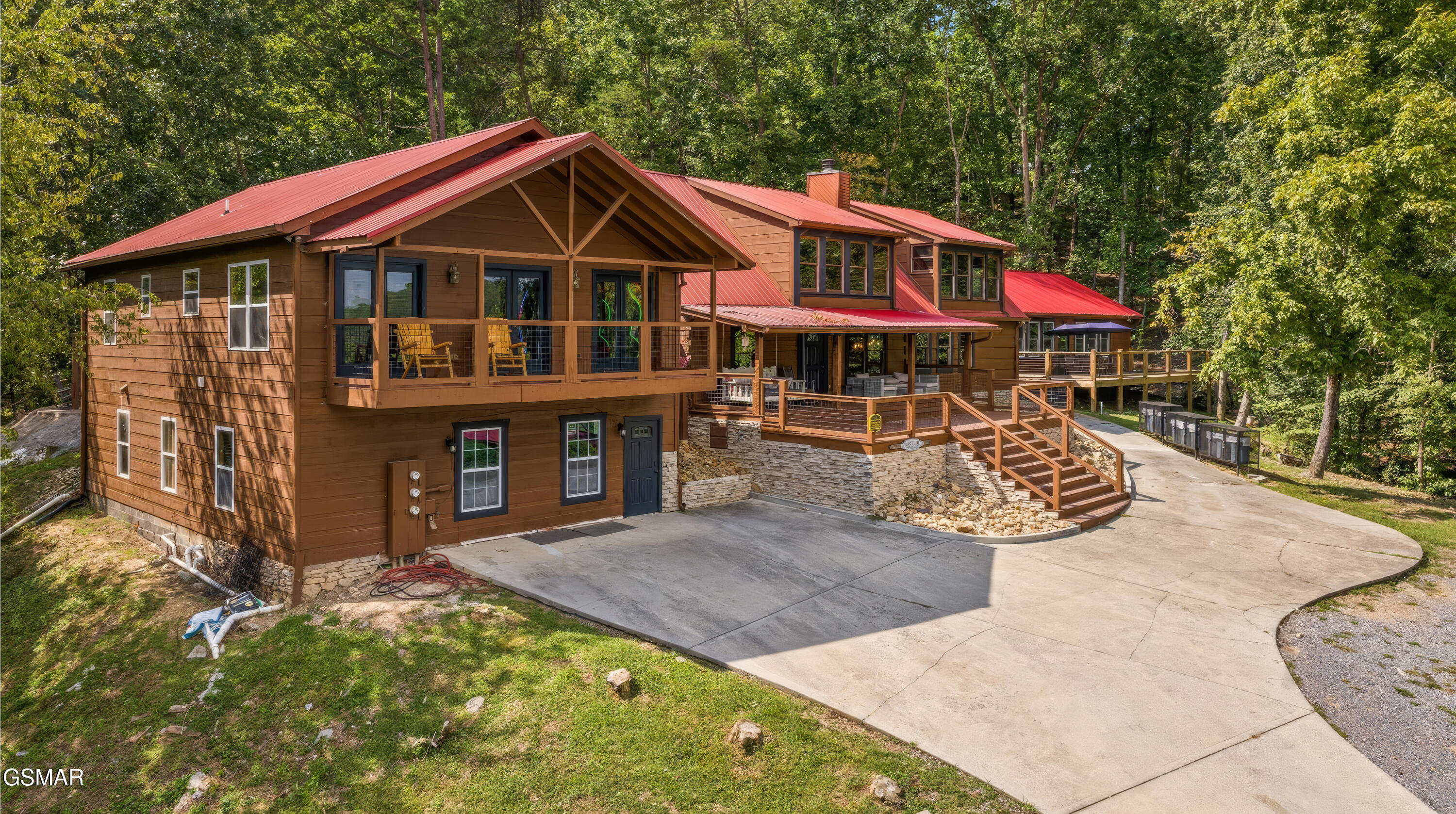 2209 Henderson Springs Road Pigeon Forge TN 37863