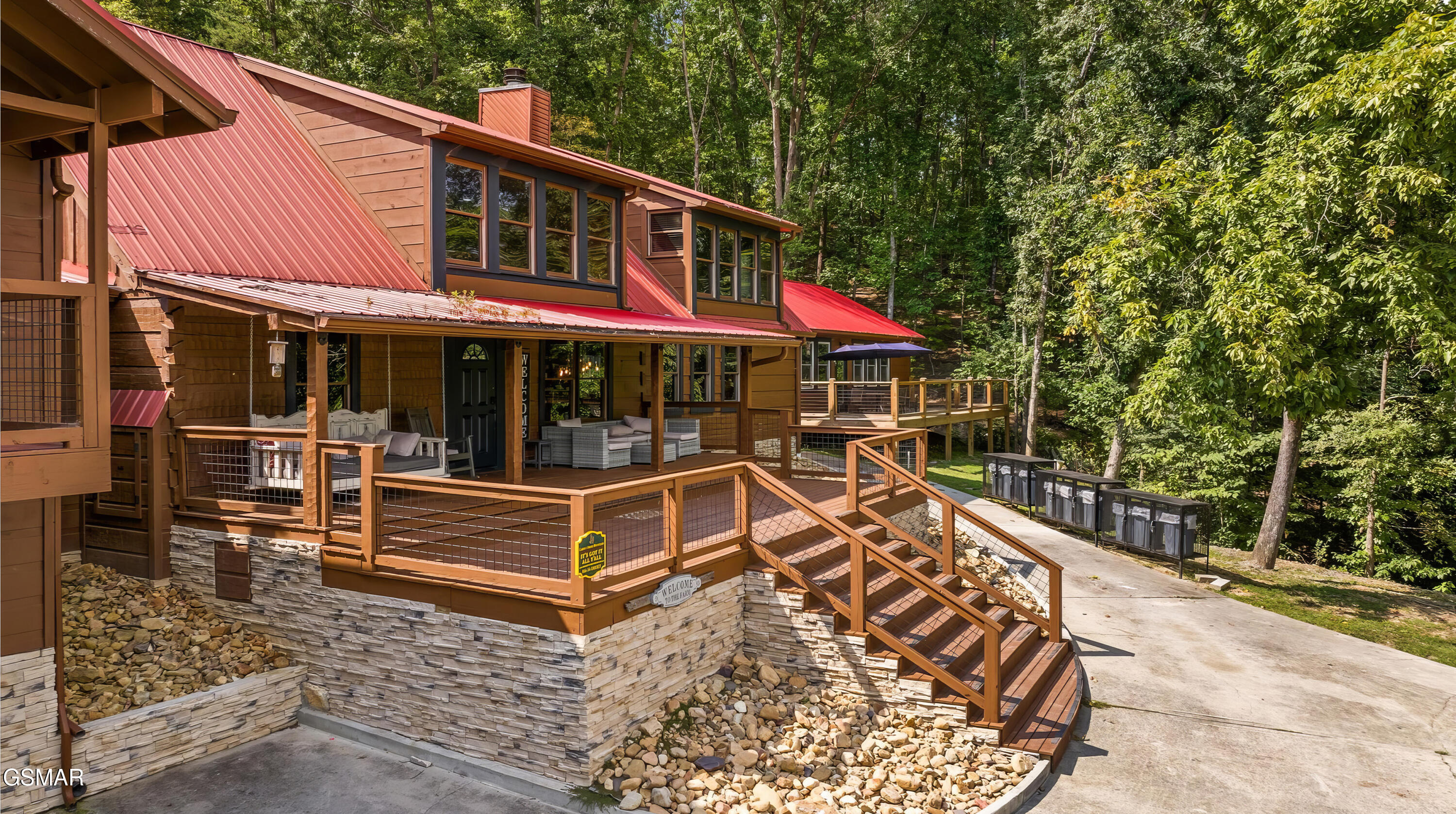 2209 Henderson Springs Road Pigeon Forge TN 37863