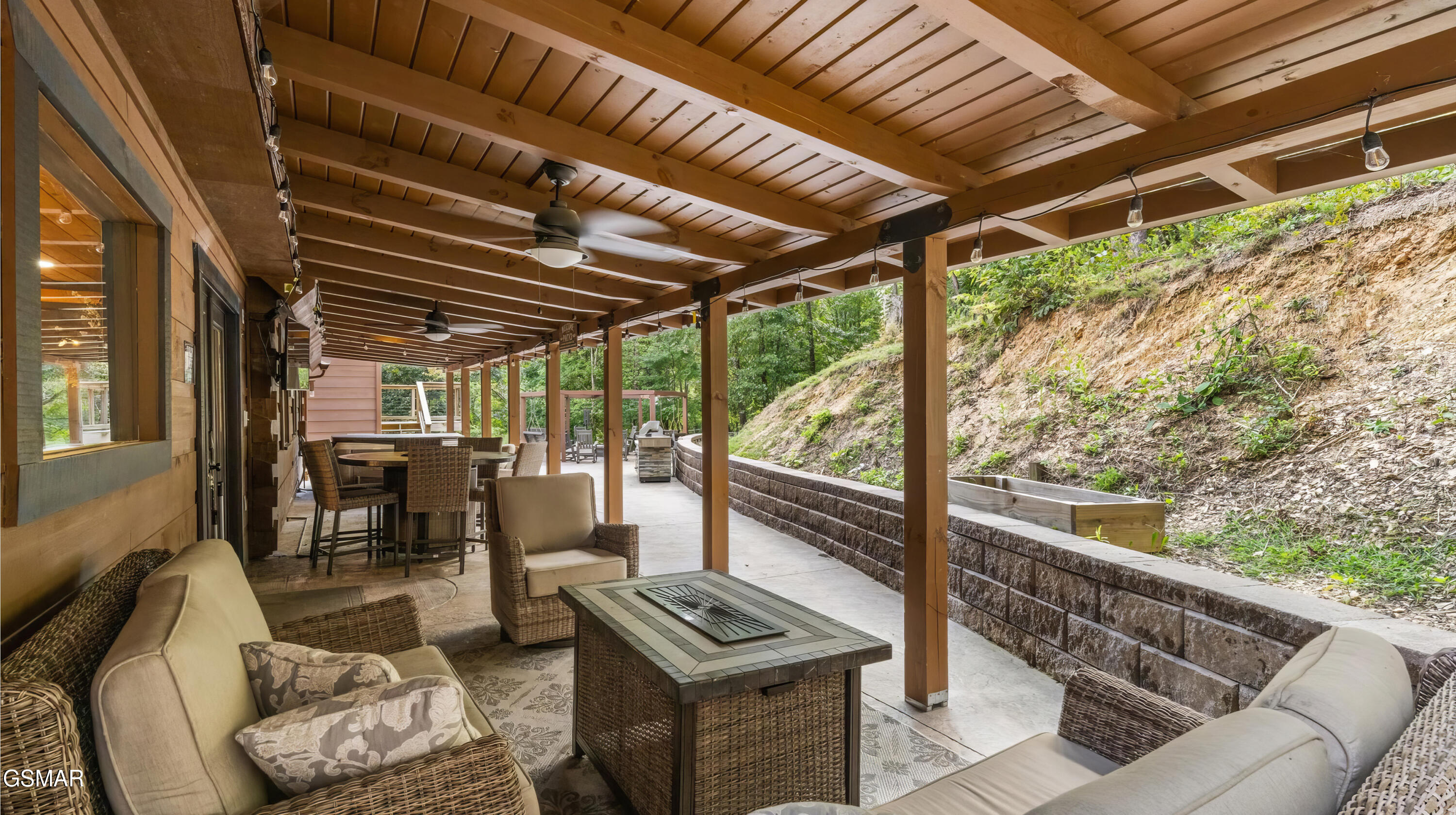 2209 Henderson Springs Road Pigeon Forge TN 37863