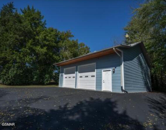 735 Pollard Road Kodak TN 37764