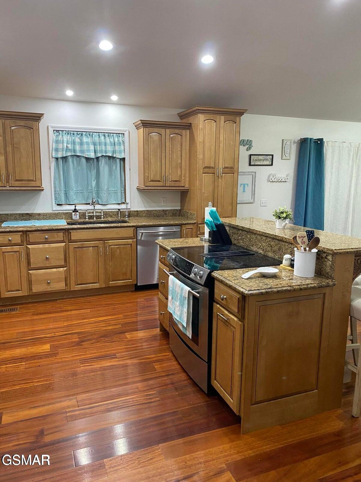 735 Pollard Road Kodak TN 37764
