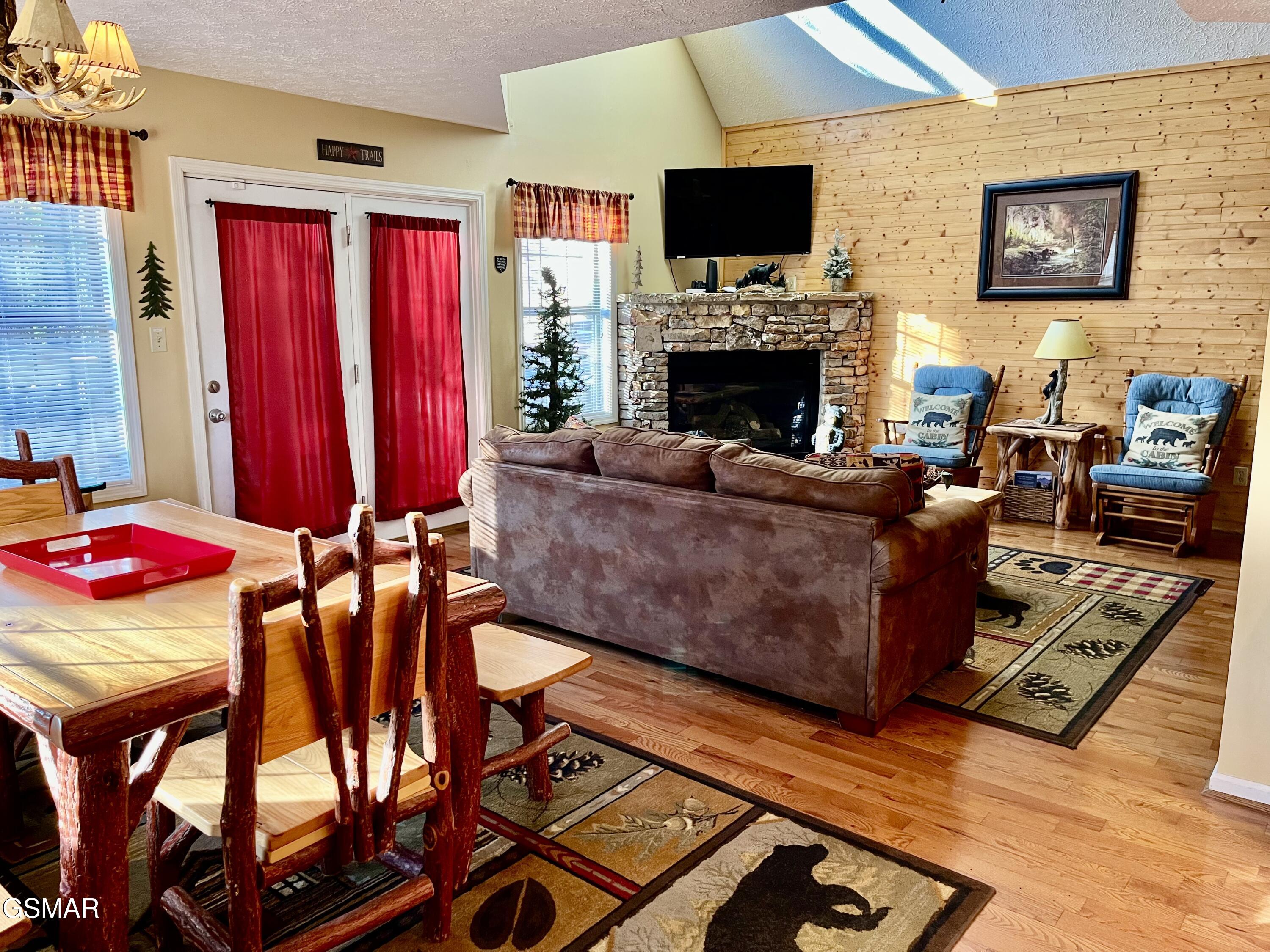 3512 Brook Stone Way Pigeon Forge TN 37863