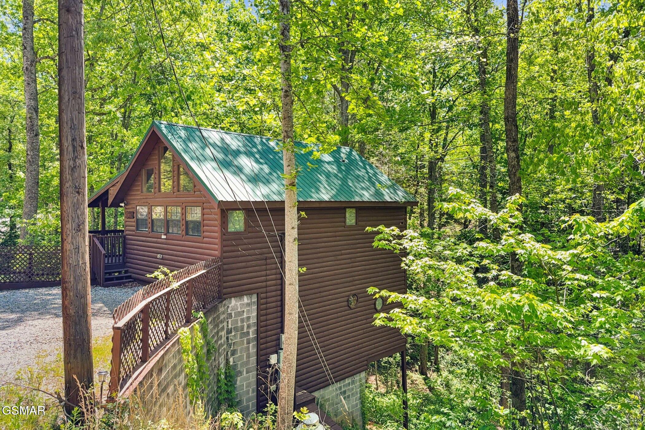 1607 S Mountain View Road Sevierville TN 37876