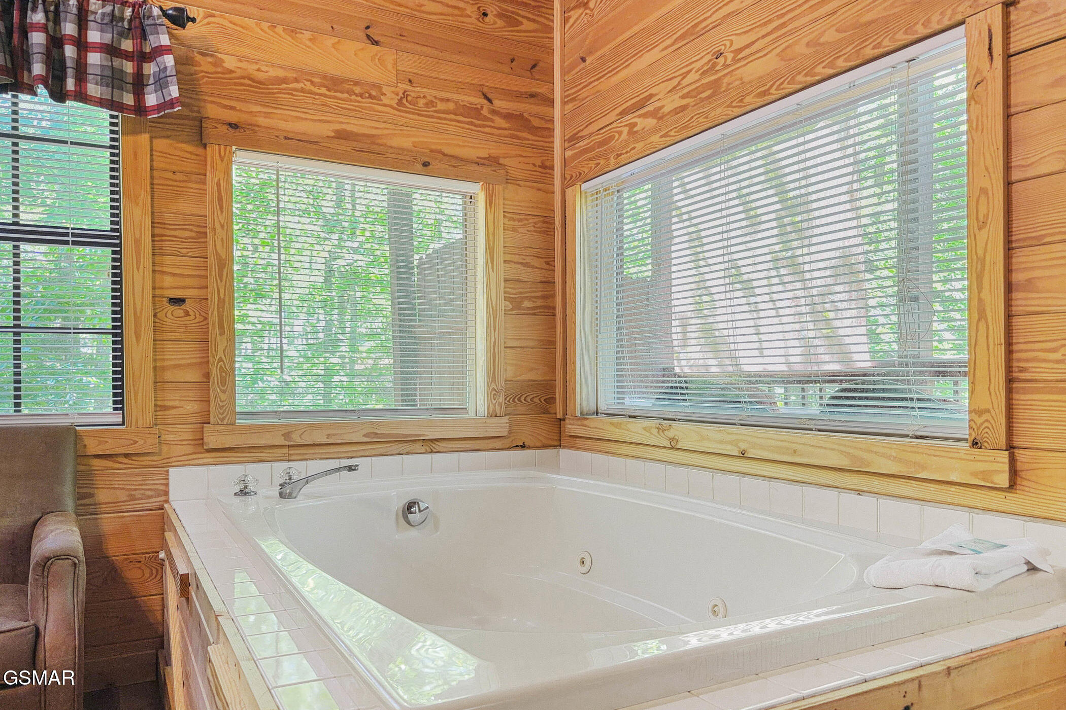 1607 S Mountain View Road Sevierville TN 37876