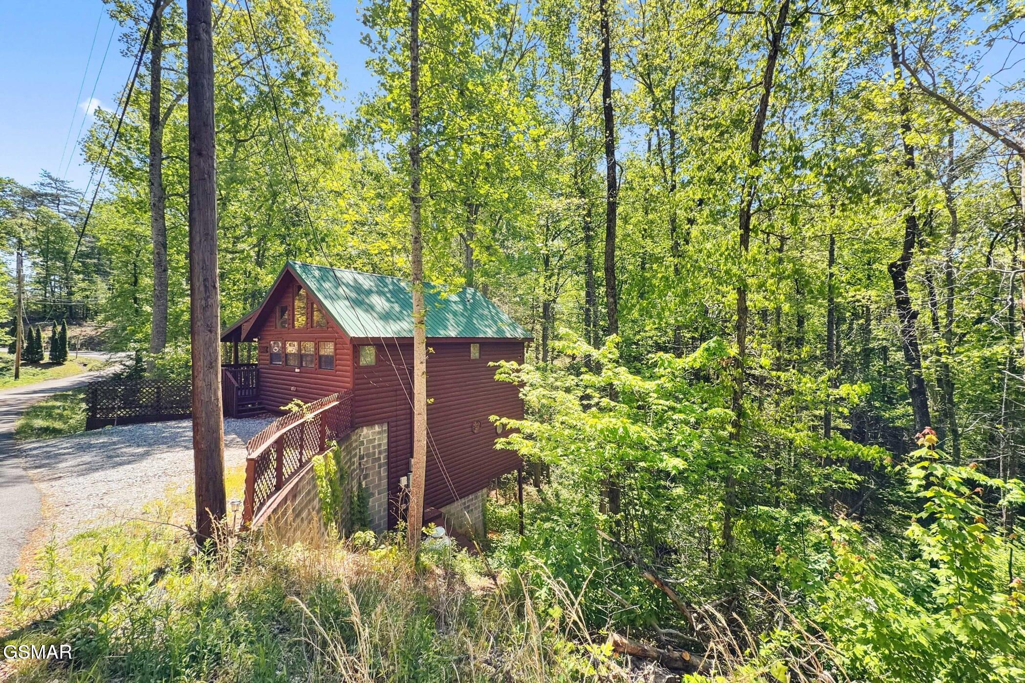 1607 S Mountain View Road Sevierville TN 37876