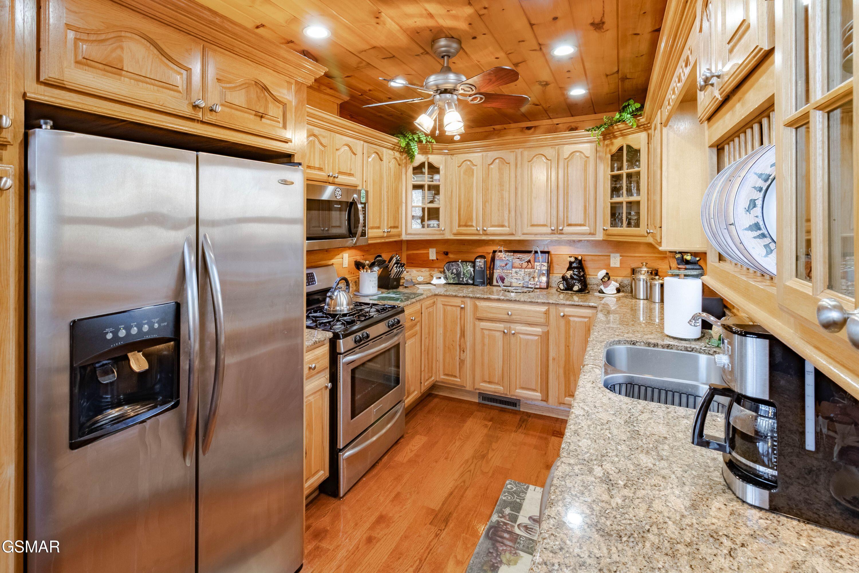 3341 Sugar Maple Loop Road Sevierville TN 37862