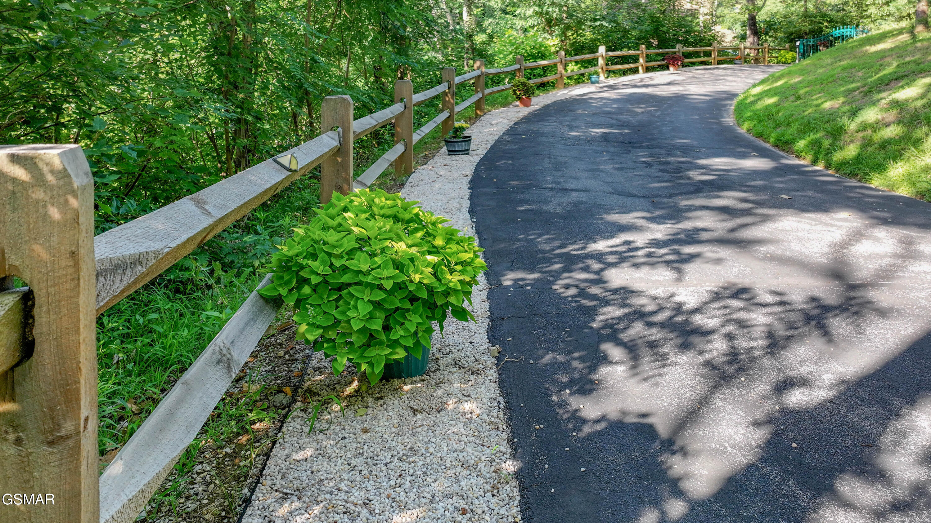 3341 Sugar Maple Loop Road Sevierville TN 37862