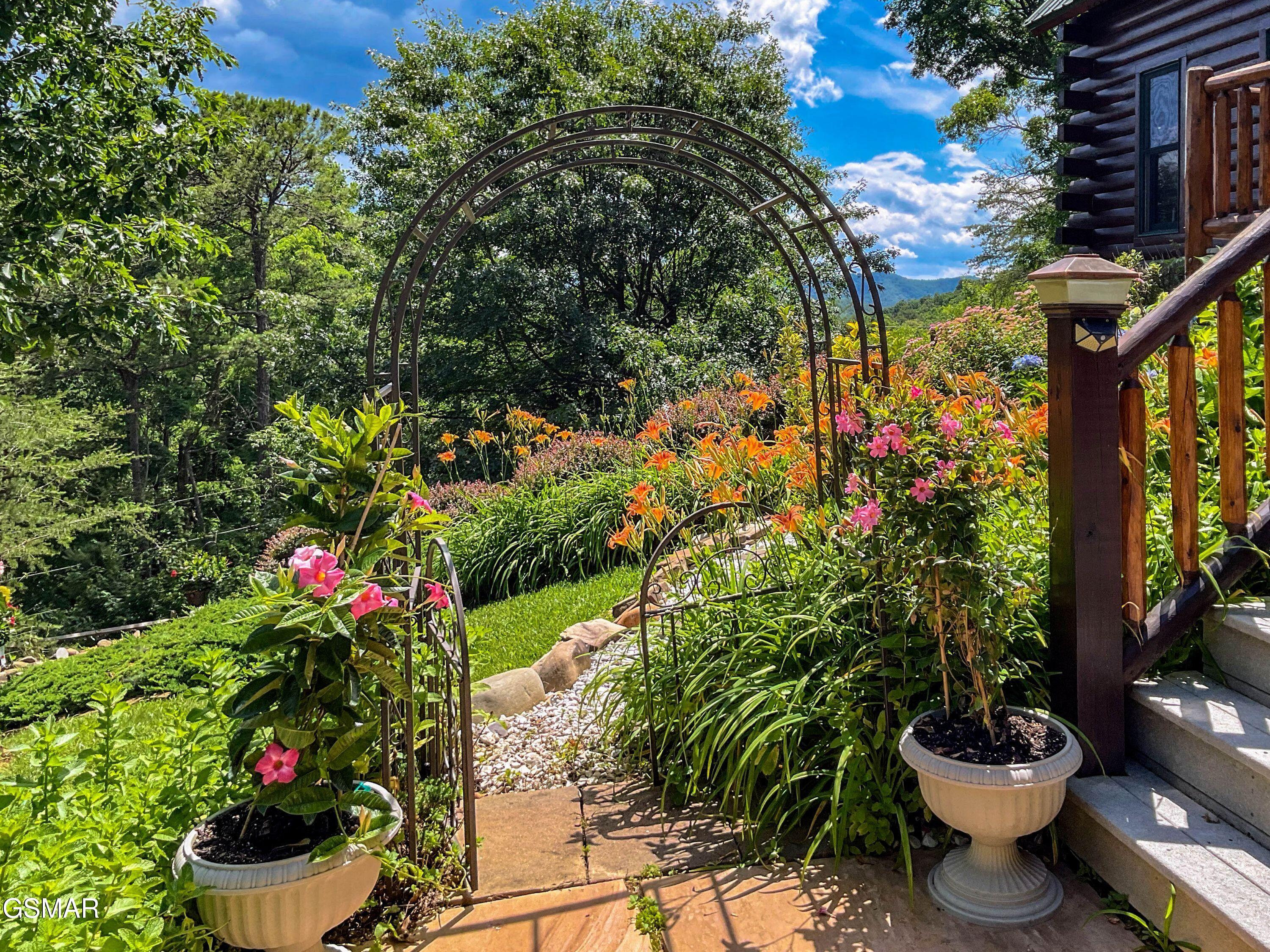 3341 Sugar Maple Loop Road Sevierville TN 37862