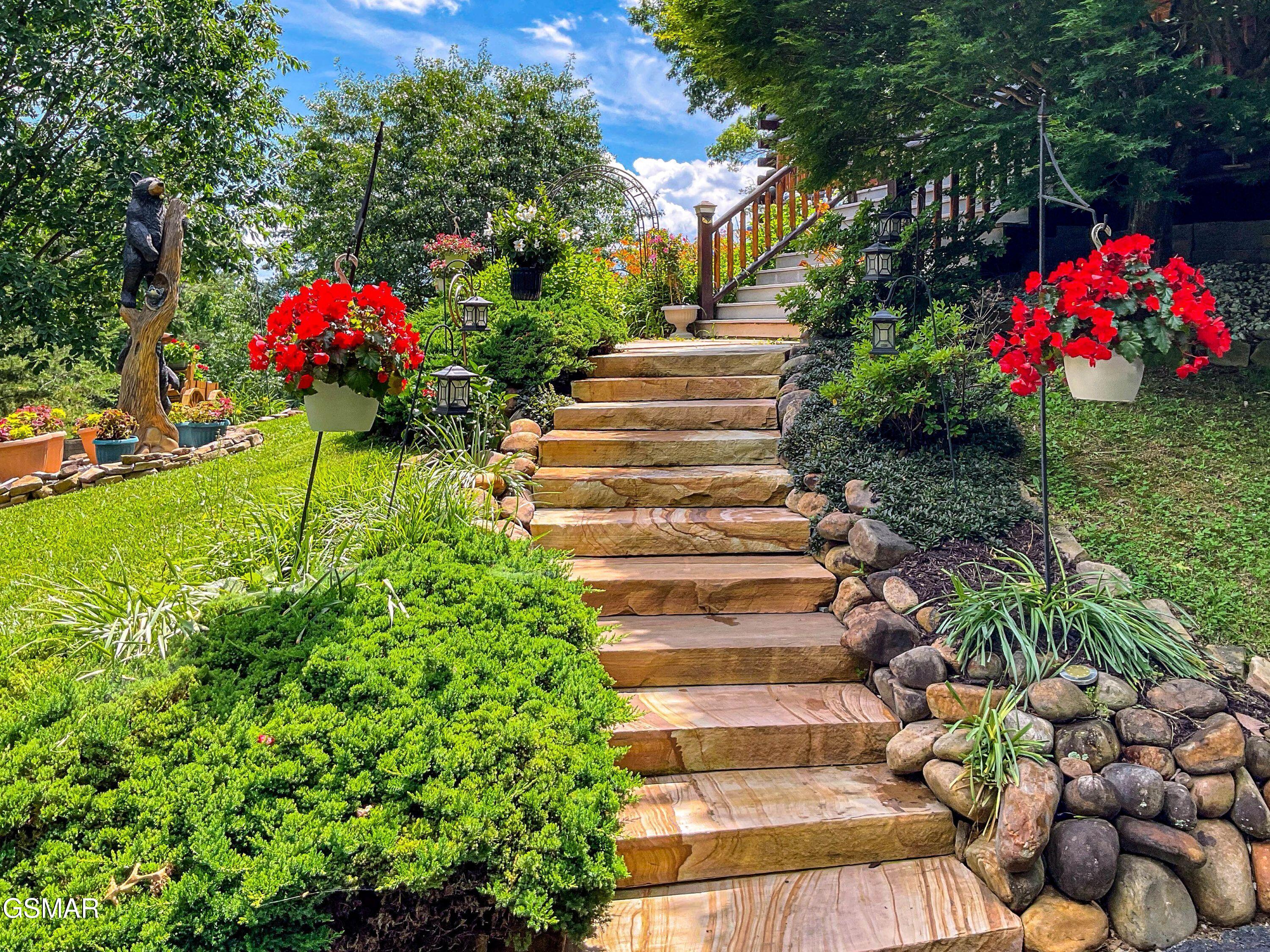 3341 Sugar Maple Loop Road Sevierville TN 37862