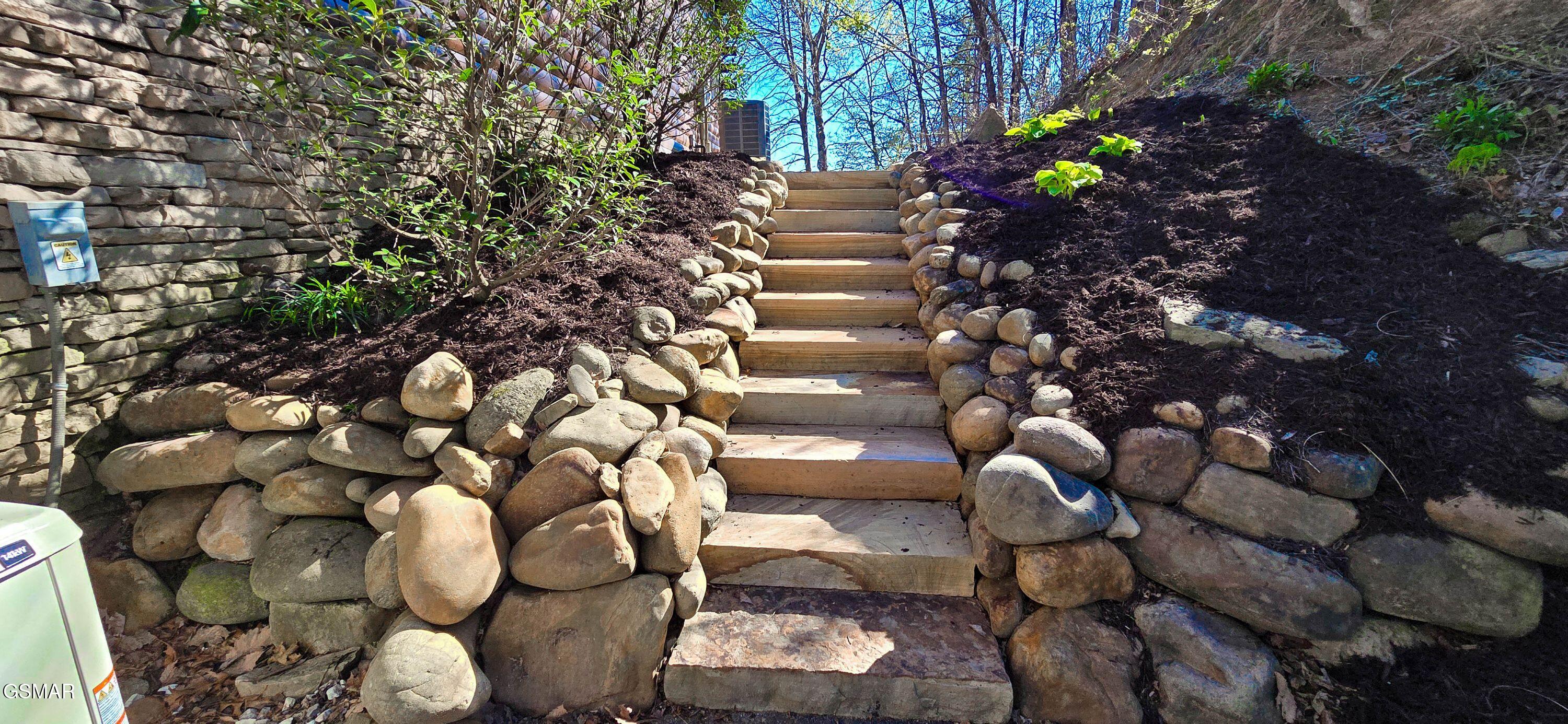 3341 Sugar Maple Loop Road Sevierville TN 37862