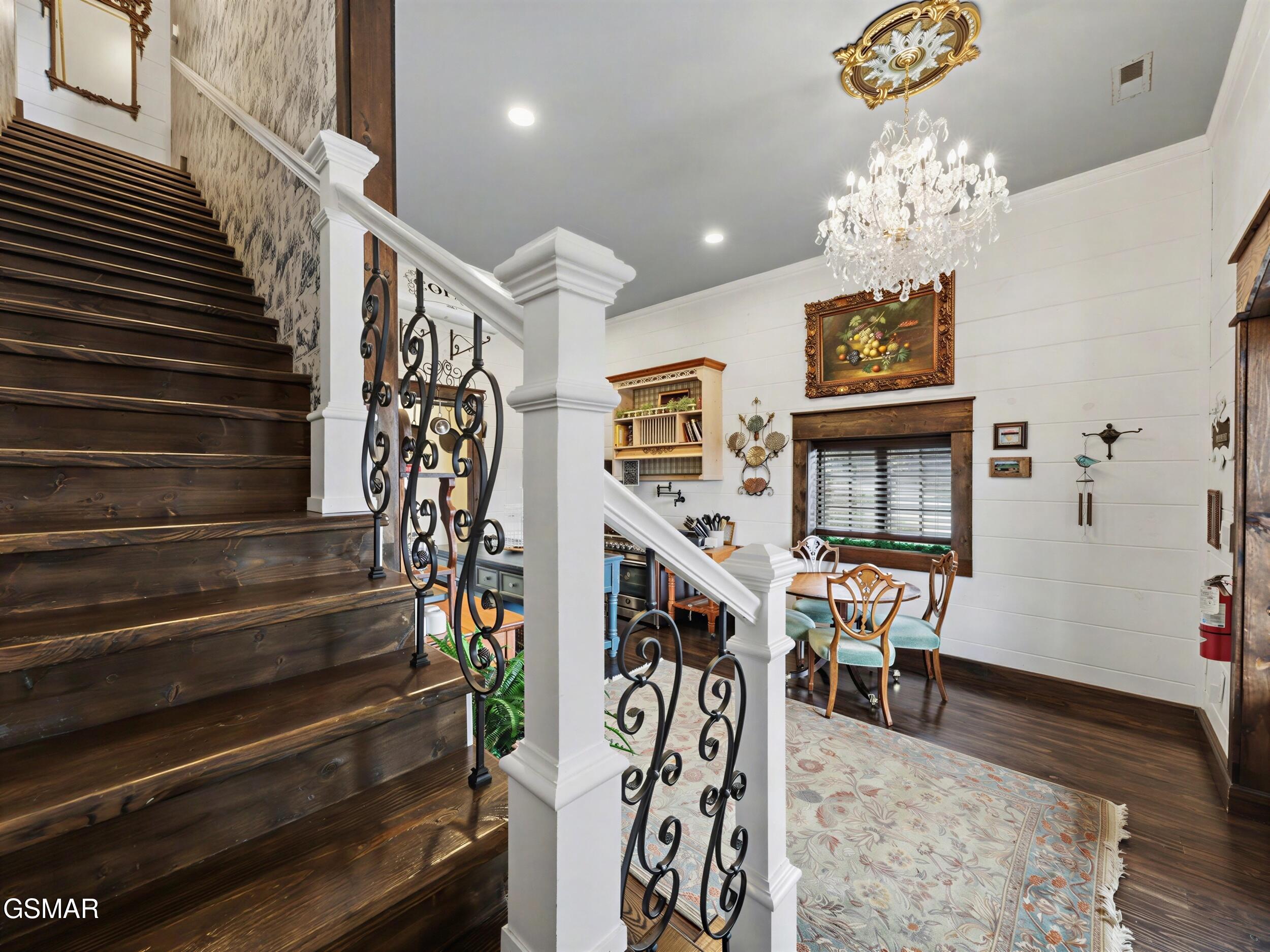 225 Chimney Tops Way Gatlinburg TN 37738