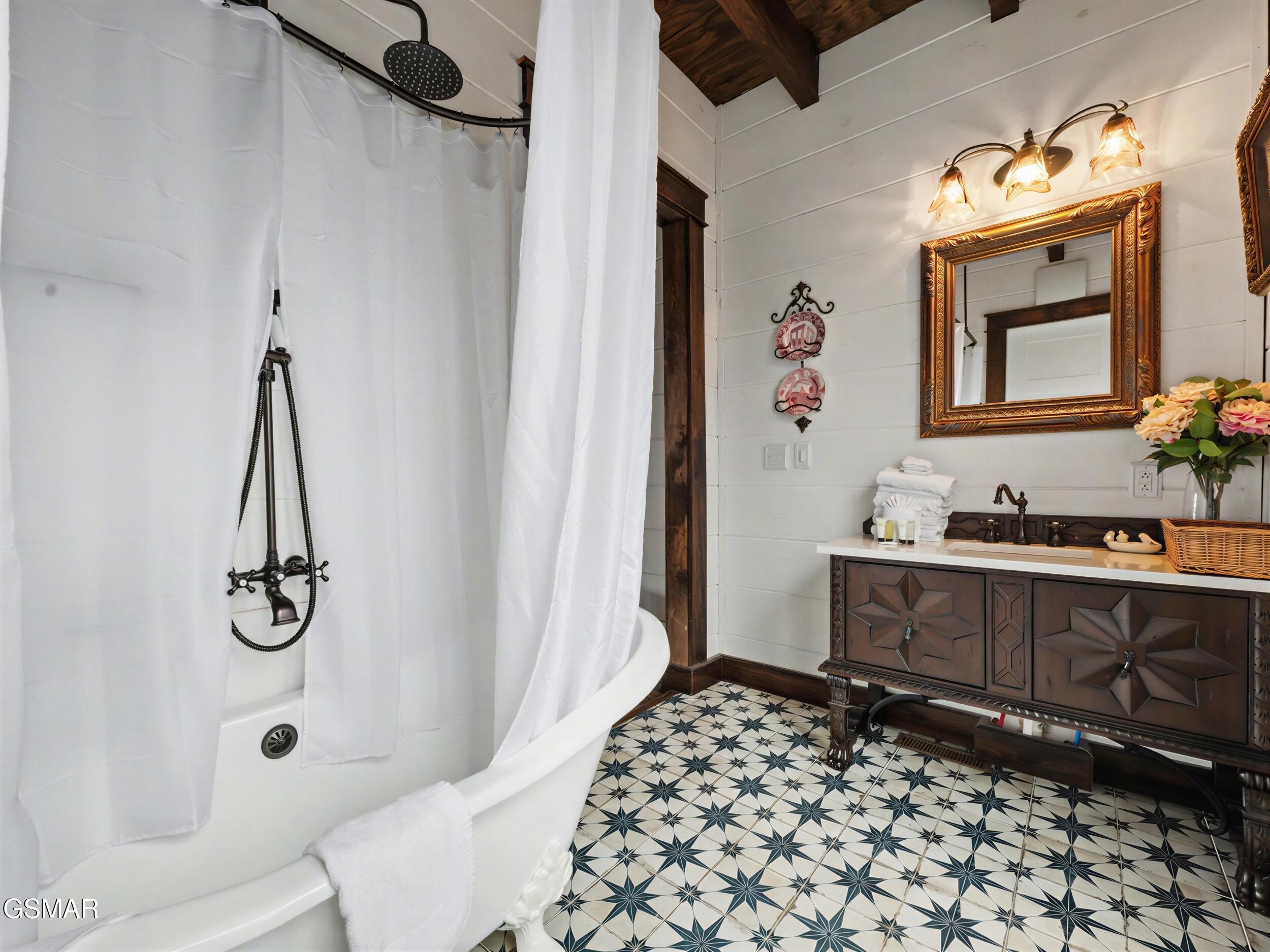 225 Chimney Tops Way Gatlinburg TN 37738