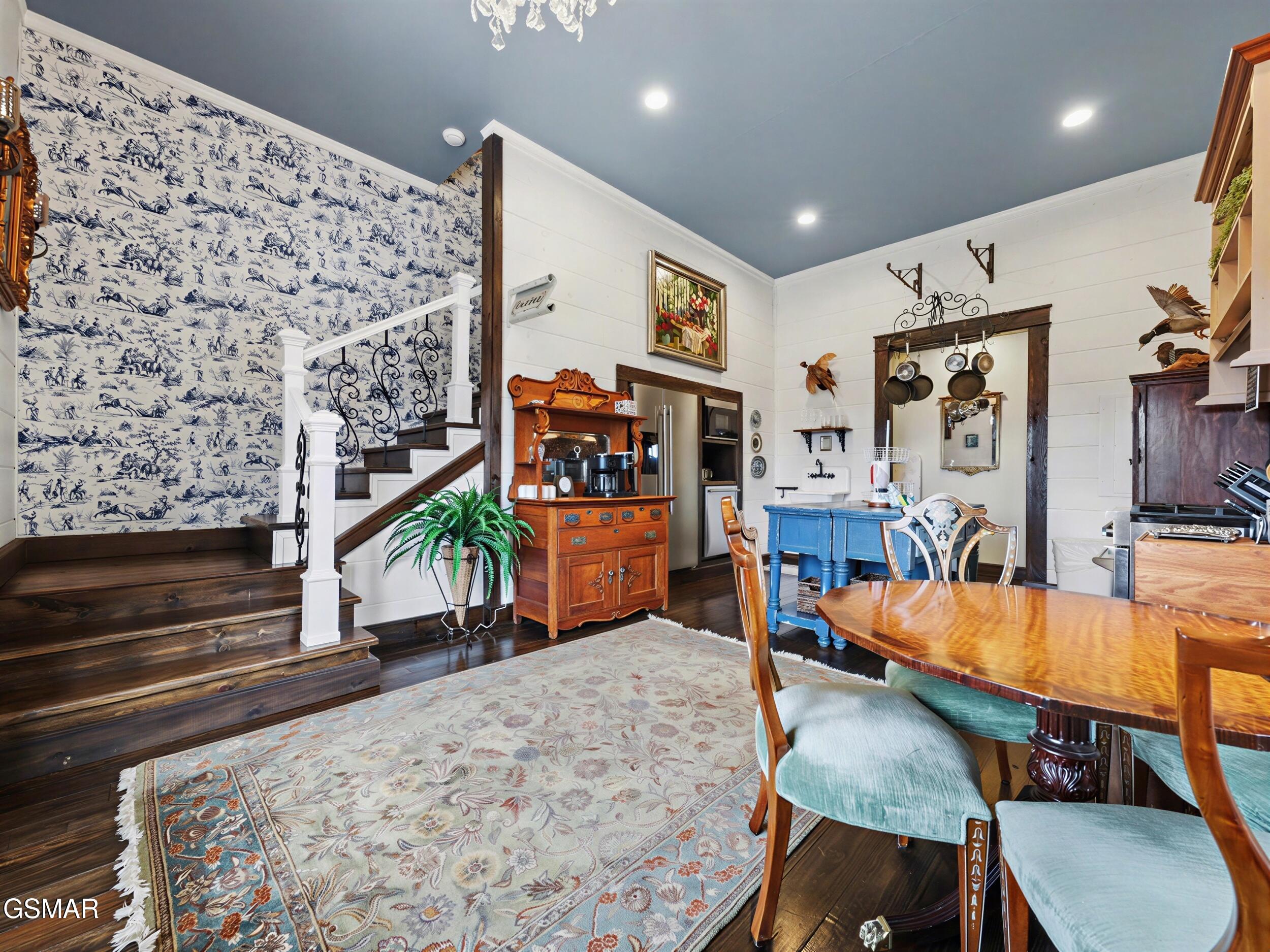 225 Chimney Tops Way Gatlinburg TN 37738