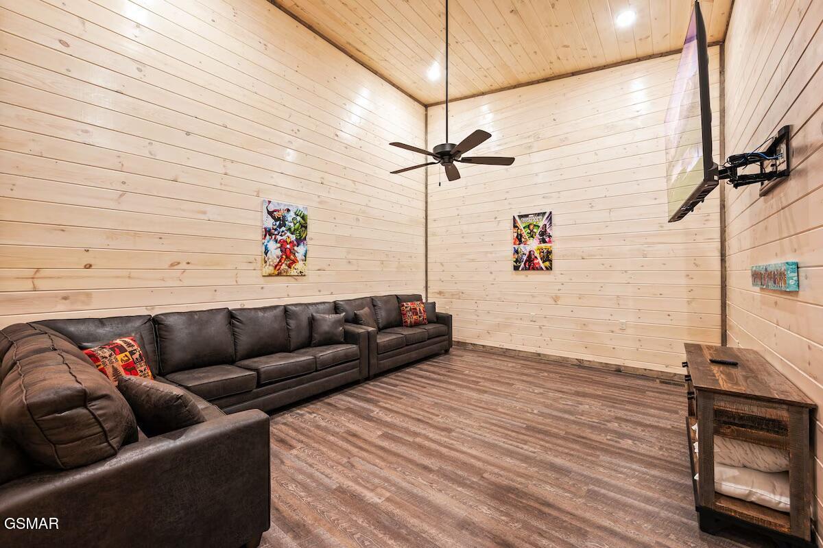 450 Winfield Heights Road Gatlinburg TN 37738