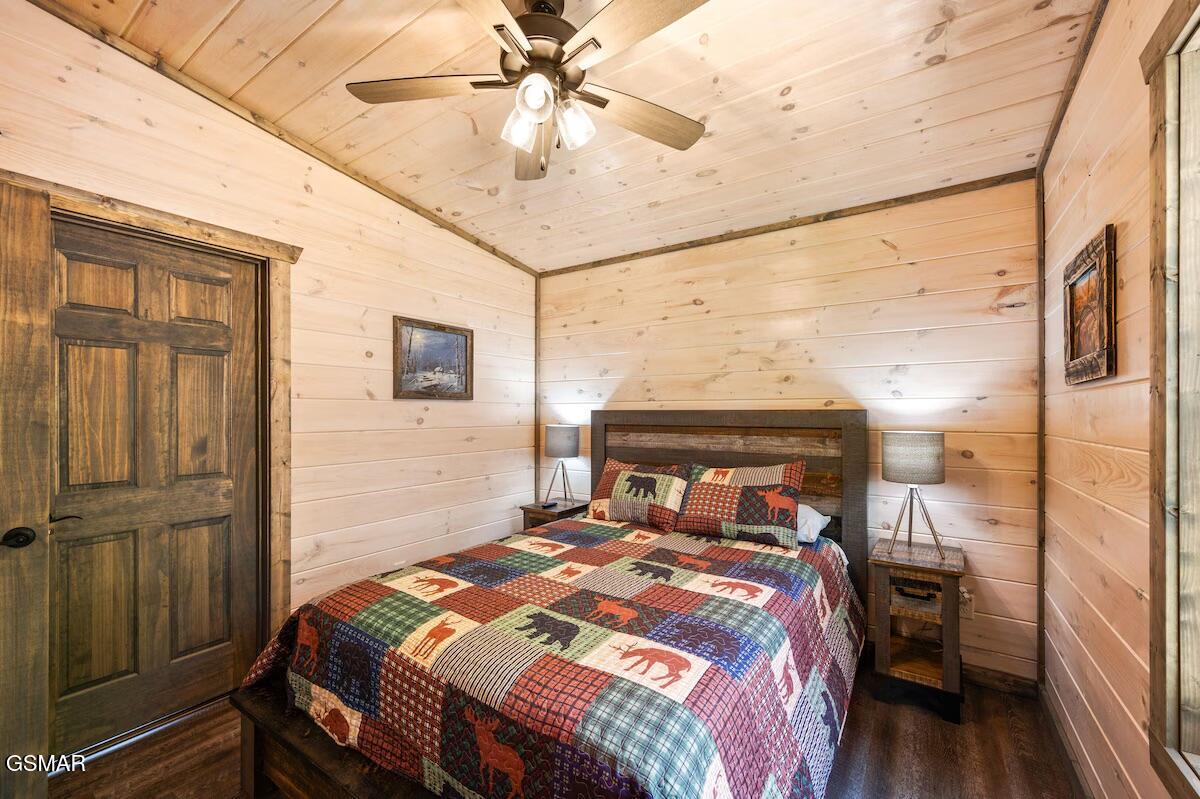 450 Winfield Heights Road Gatlinburg TN 37738