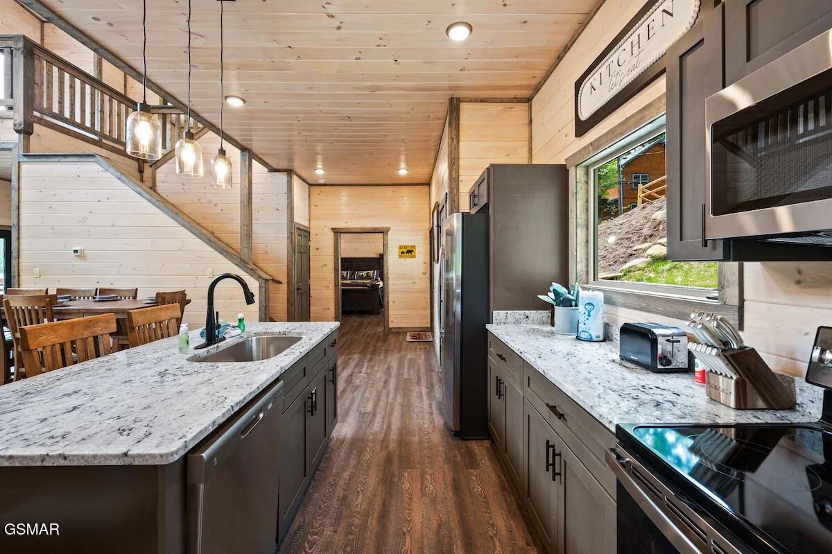 450 Winfield Heights Road Gatlinburg TN 37738
