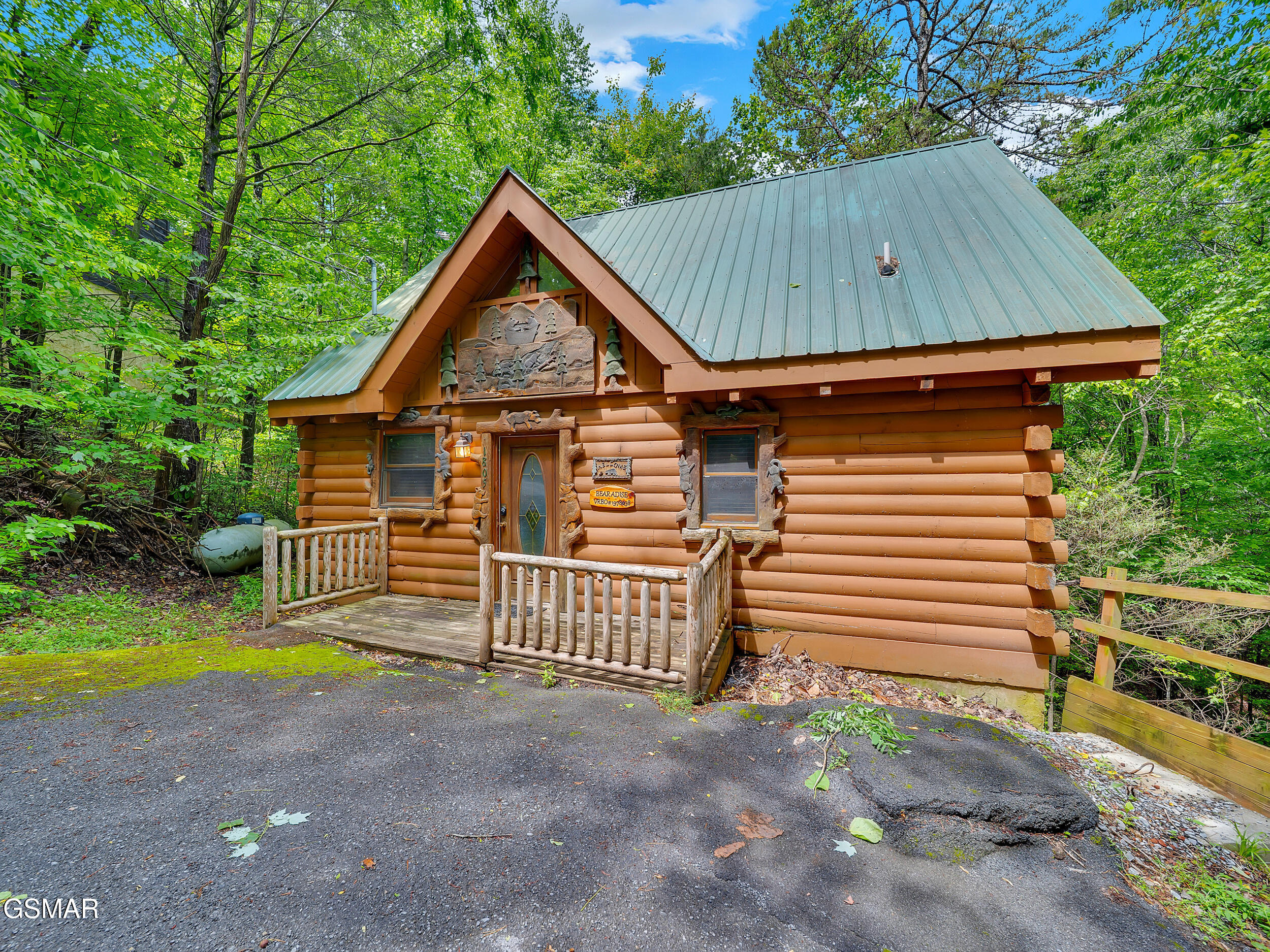 1805 Mossy Trail Sevierville TN 37876