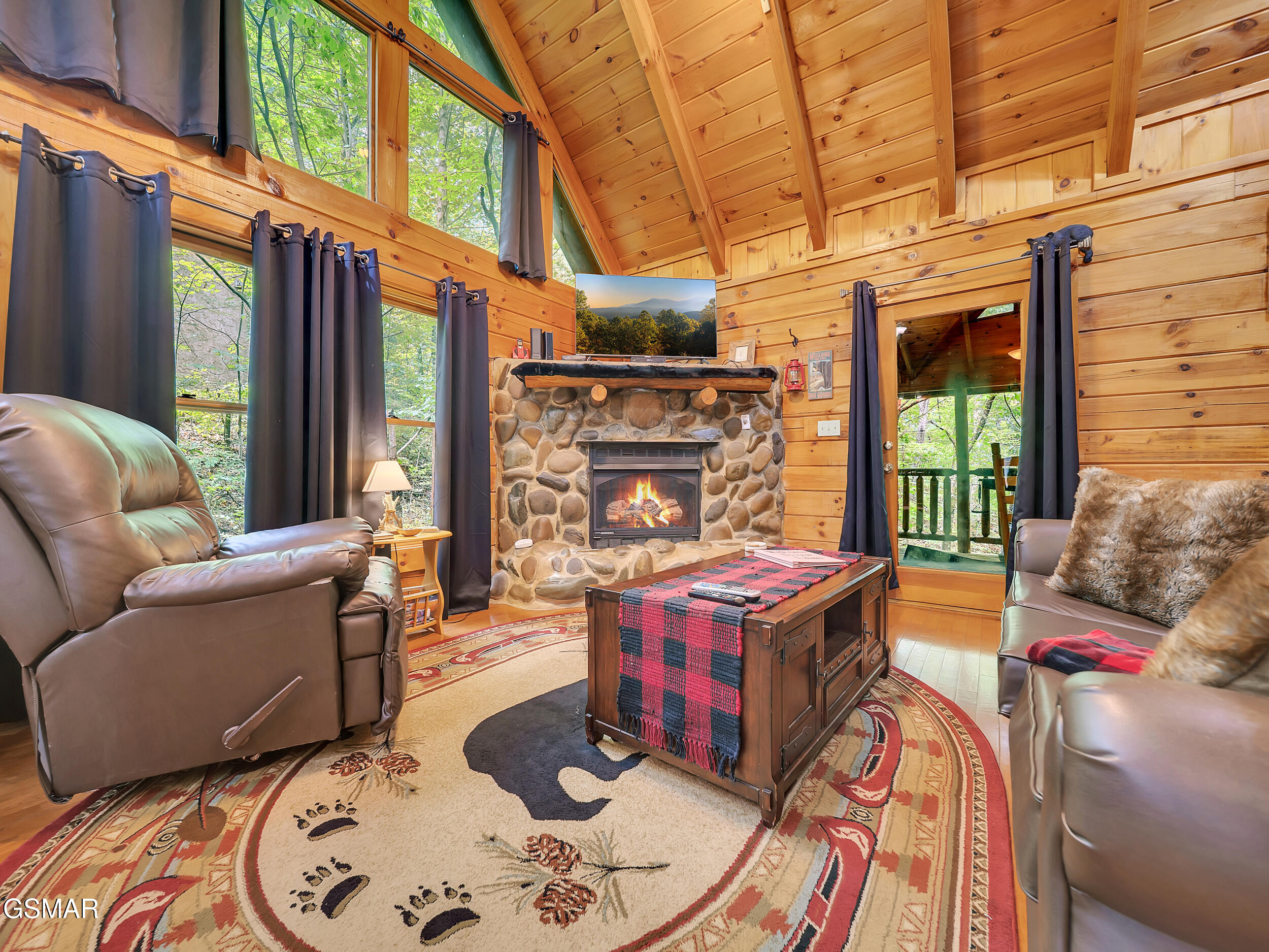 1805 Mossy Trail Sevierville TN 37876