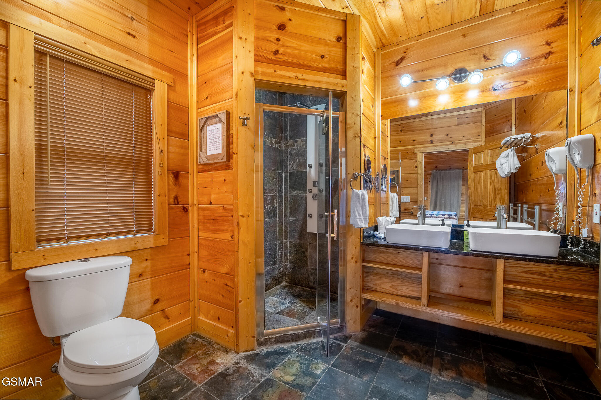 1253 Bear Cub Way Gatlinburg TN 37738