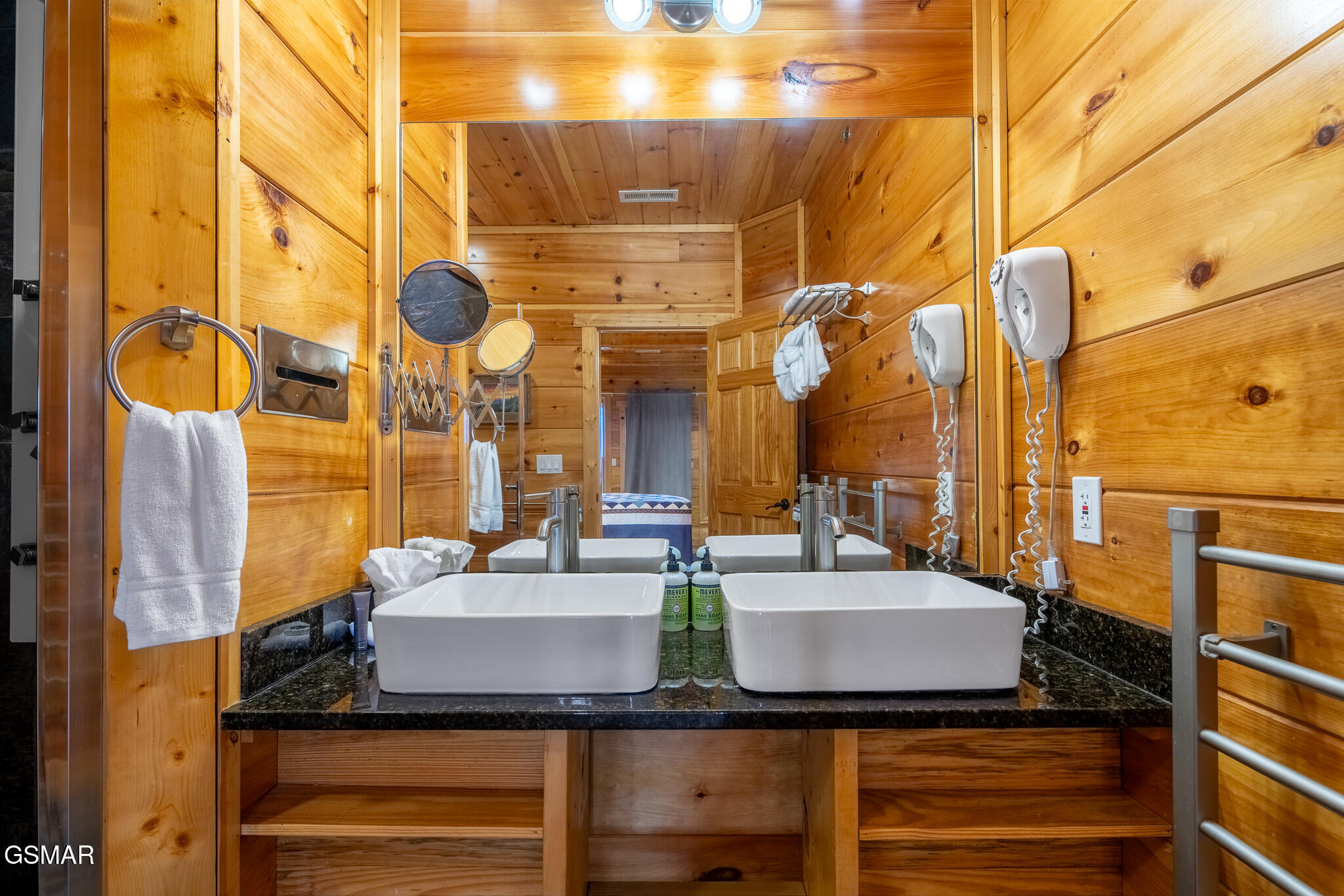 1253 Bear Cub Way Gatlinburg TN 37738
