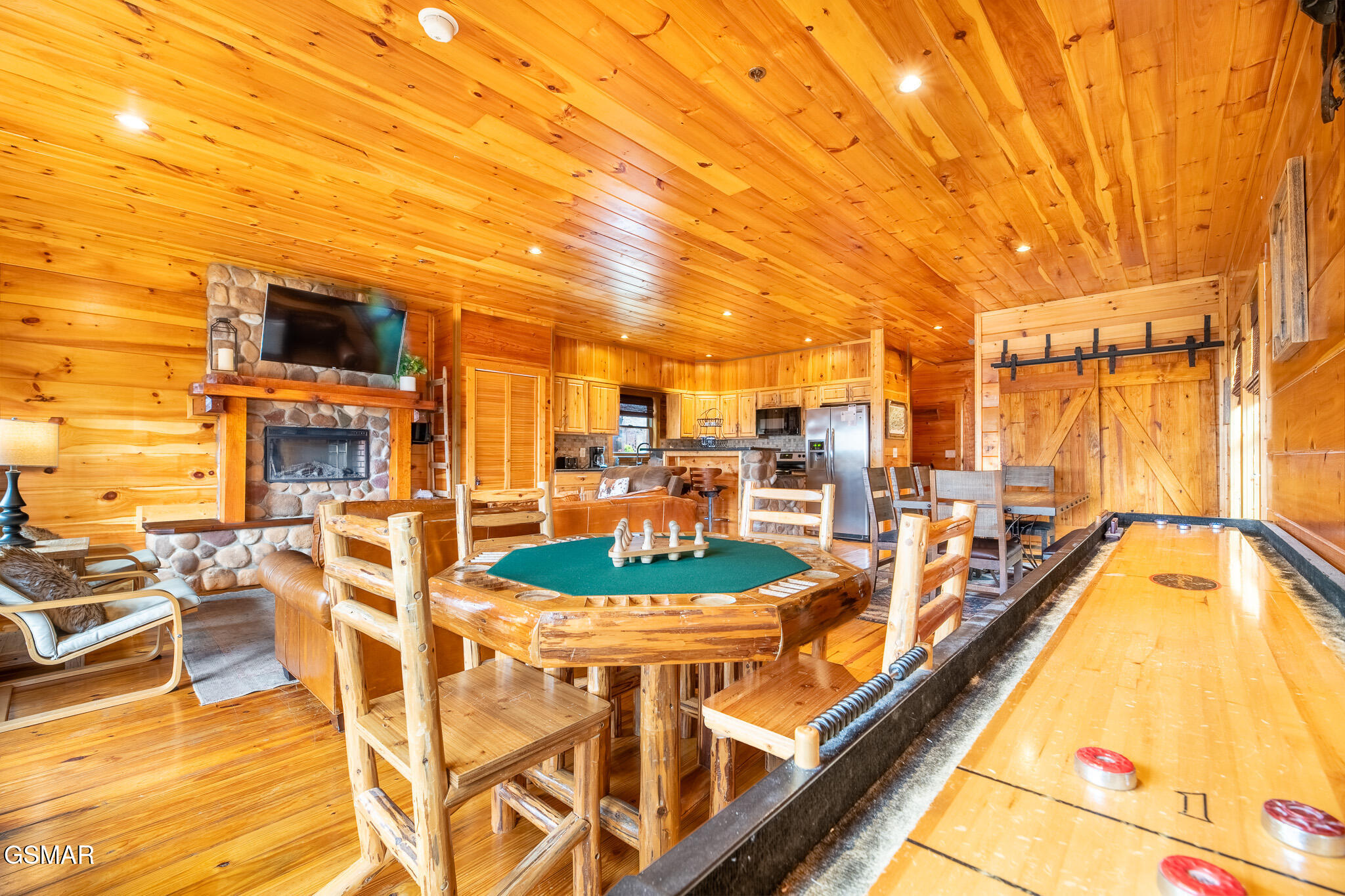 1253 Bear Cub Way Gatlinburg TN 37738