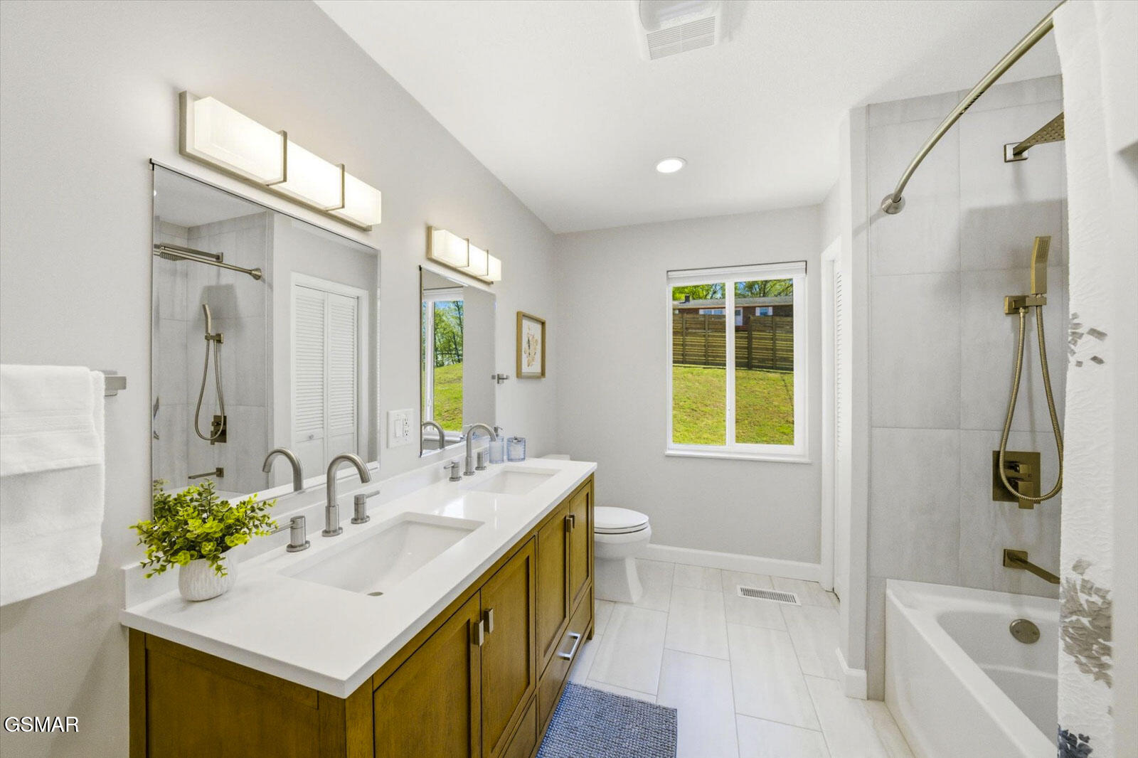1845 Bouldercrest Drive Dandridge TN 37725