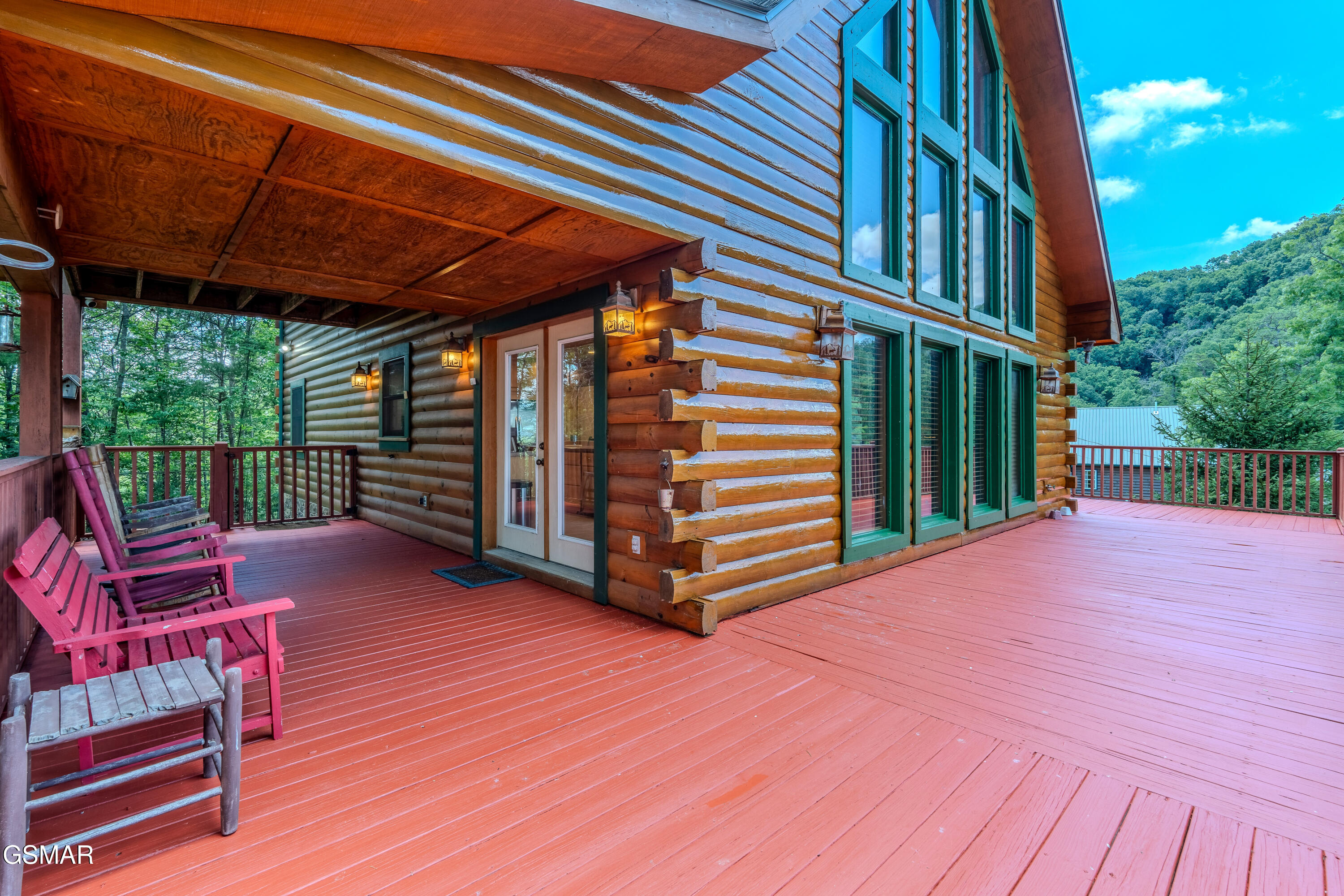 1525 Mountain Trail Lane Sevierville TN 37876