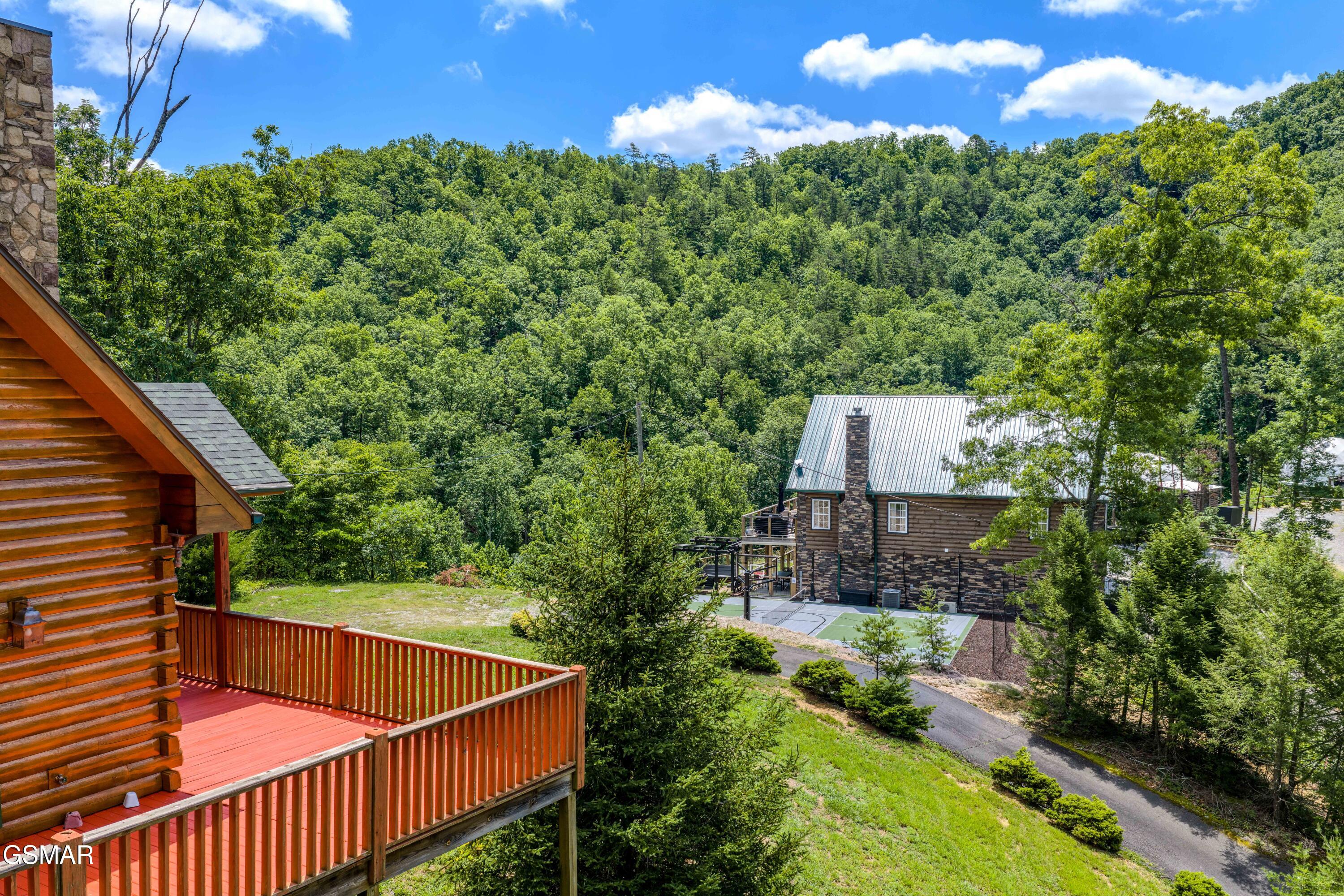 1525 Mountain Trail Lane Sevierville TN 37876