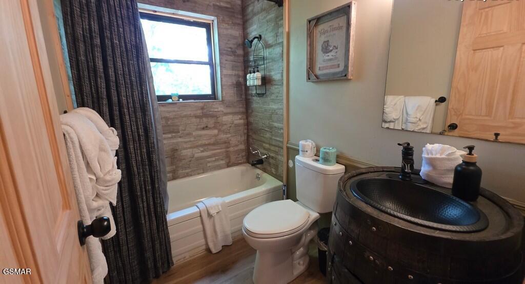 3073 Engle Town Road Sevierville TN 37862