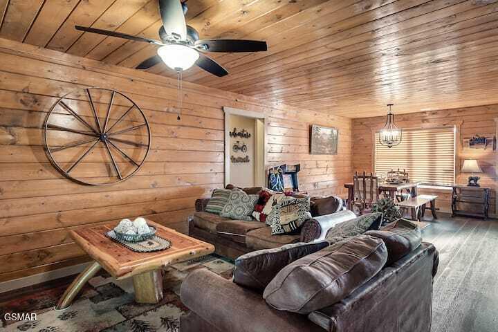 2012 Slippery Rock Circle Sevierville TN 37862