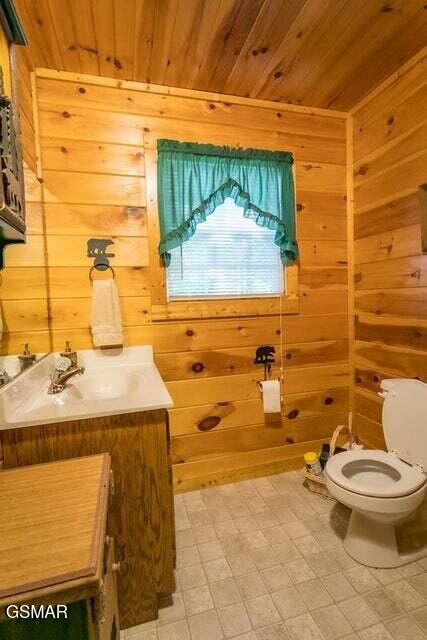 3390 Robeson Road Sevierville TN 37862