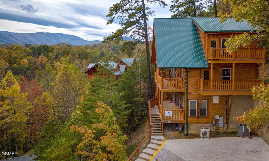 4326 Forest Ridge Way Pigeon Forge TN 37863