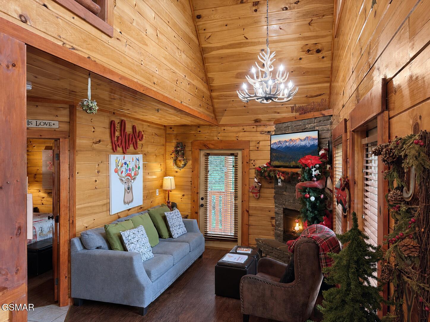 4326 Forest Ridge Way Pigeon Forge TN 37863