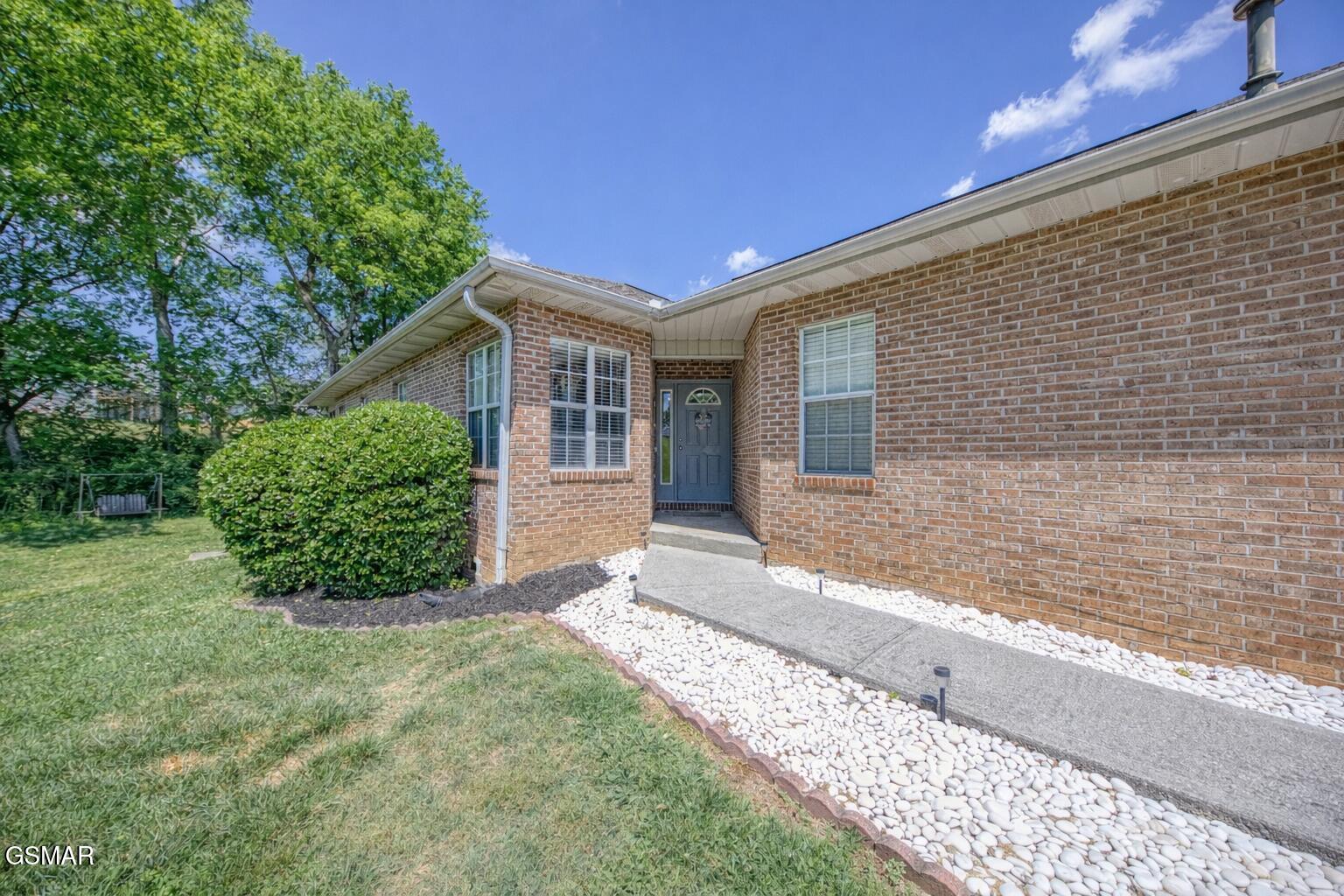 180 Hidden Oaks Lane Lenoir City TN 37772