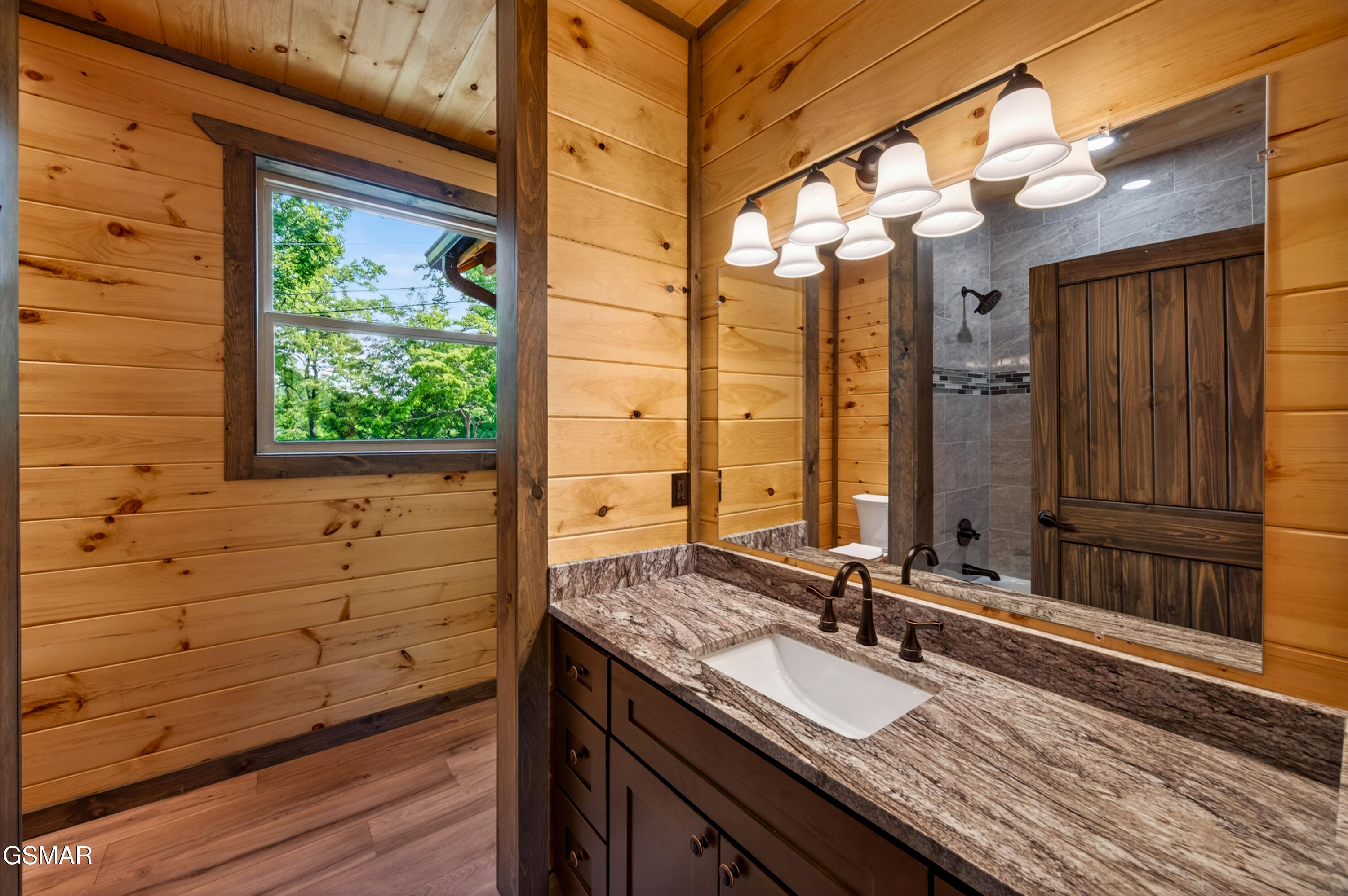 756 Ski View Lane Sevierville TN 37876
