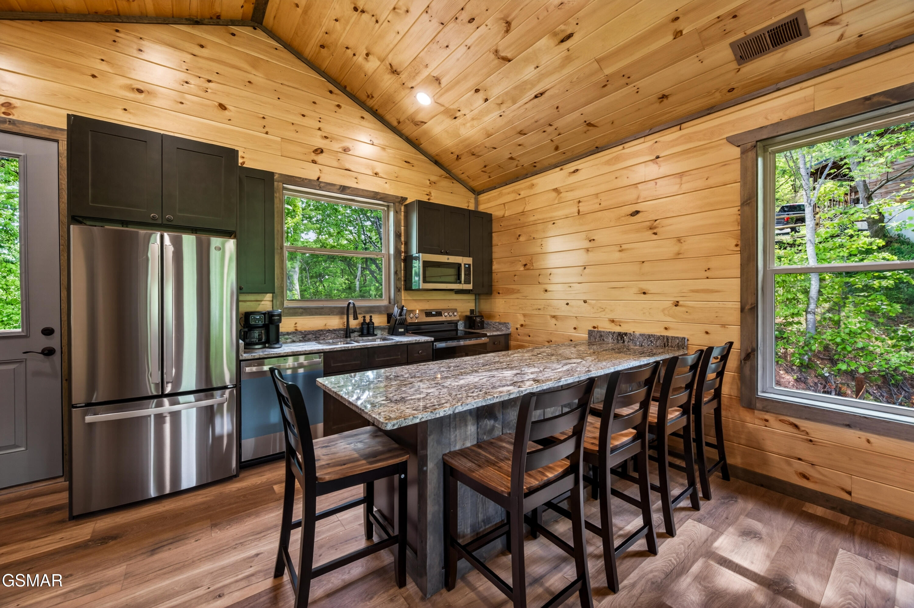 756 Ski View Lane Sevierville TN 37876
