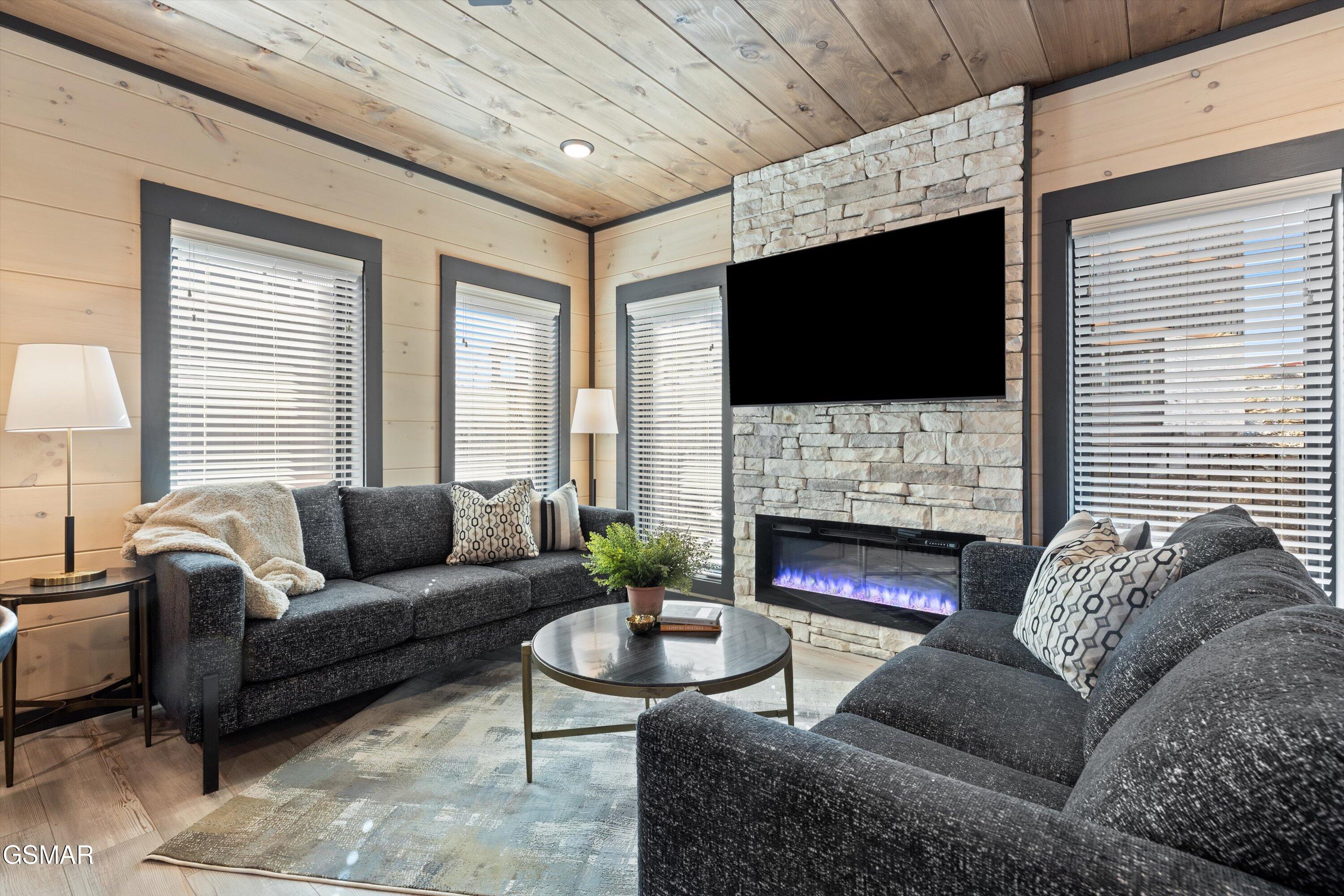 327 Rambling Creek Way Sevierville TN 37862