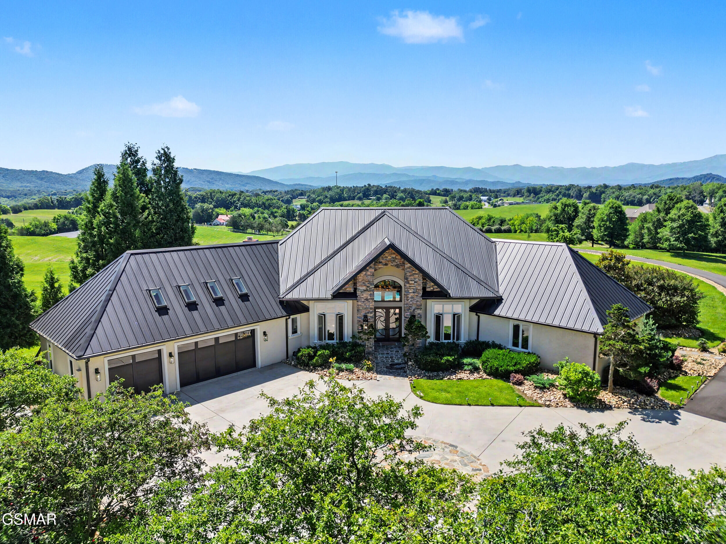 2640 E Walnut Grove Road Sevierville TN 37876