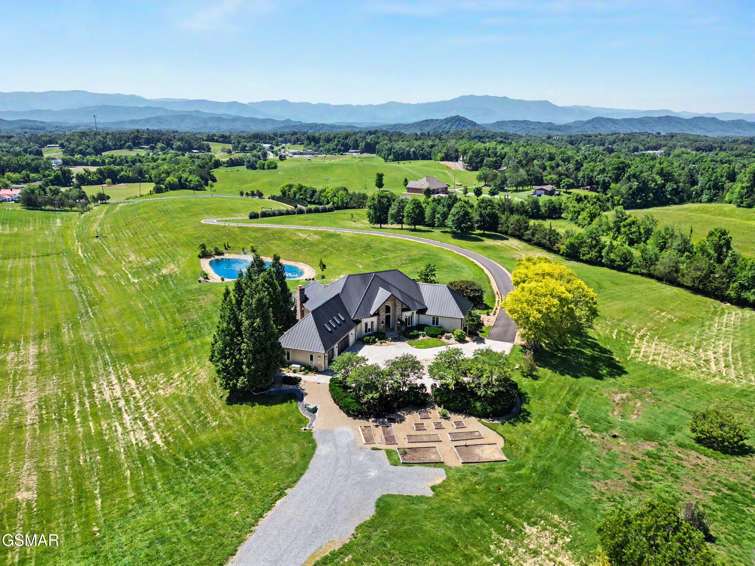 2640 E Walnut Grove Road Sevierville TN 37876
