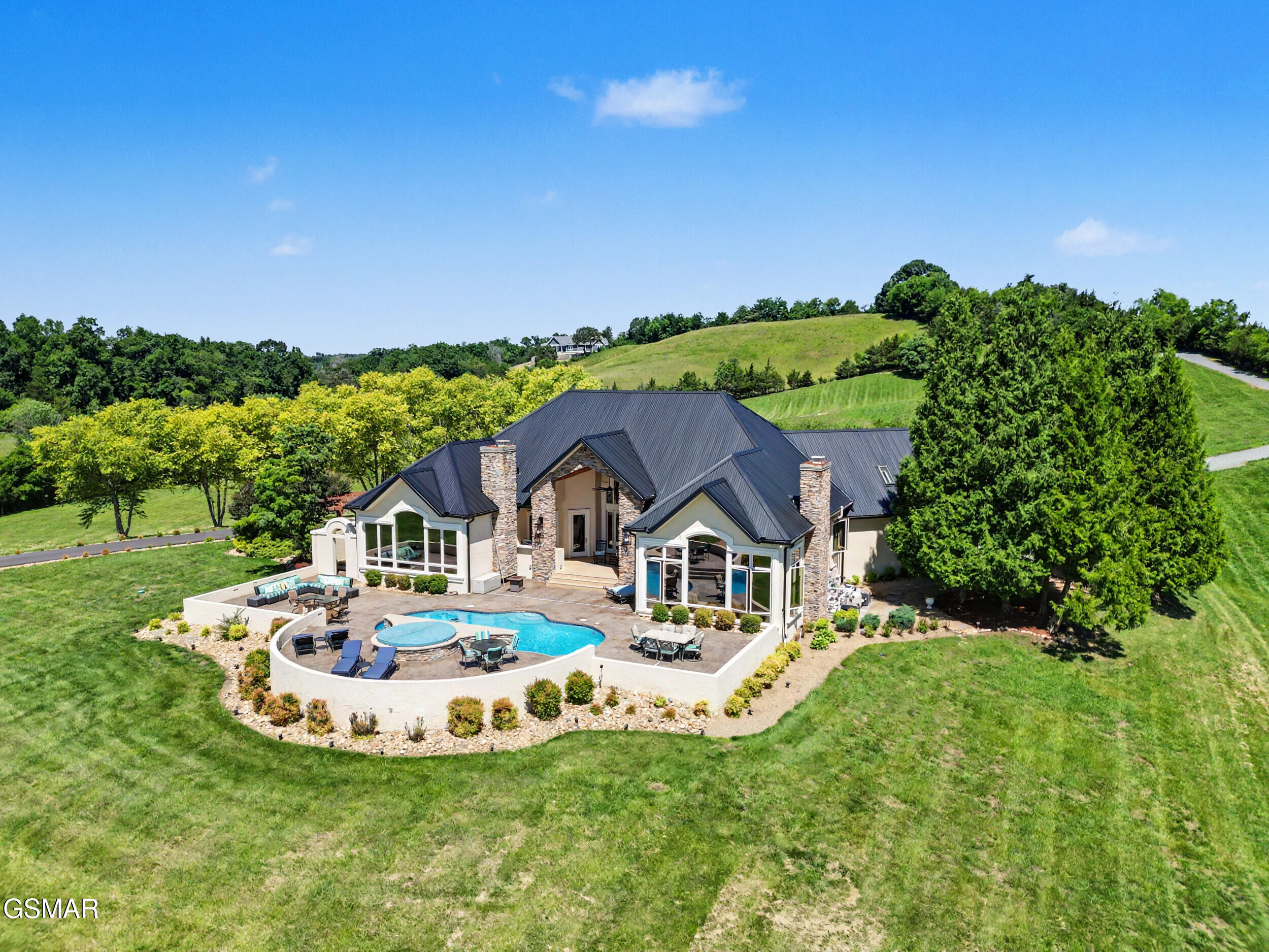 2640 E Walnut Grove Road Sevierville TN 37876