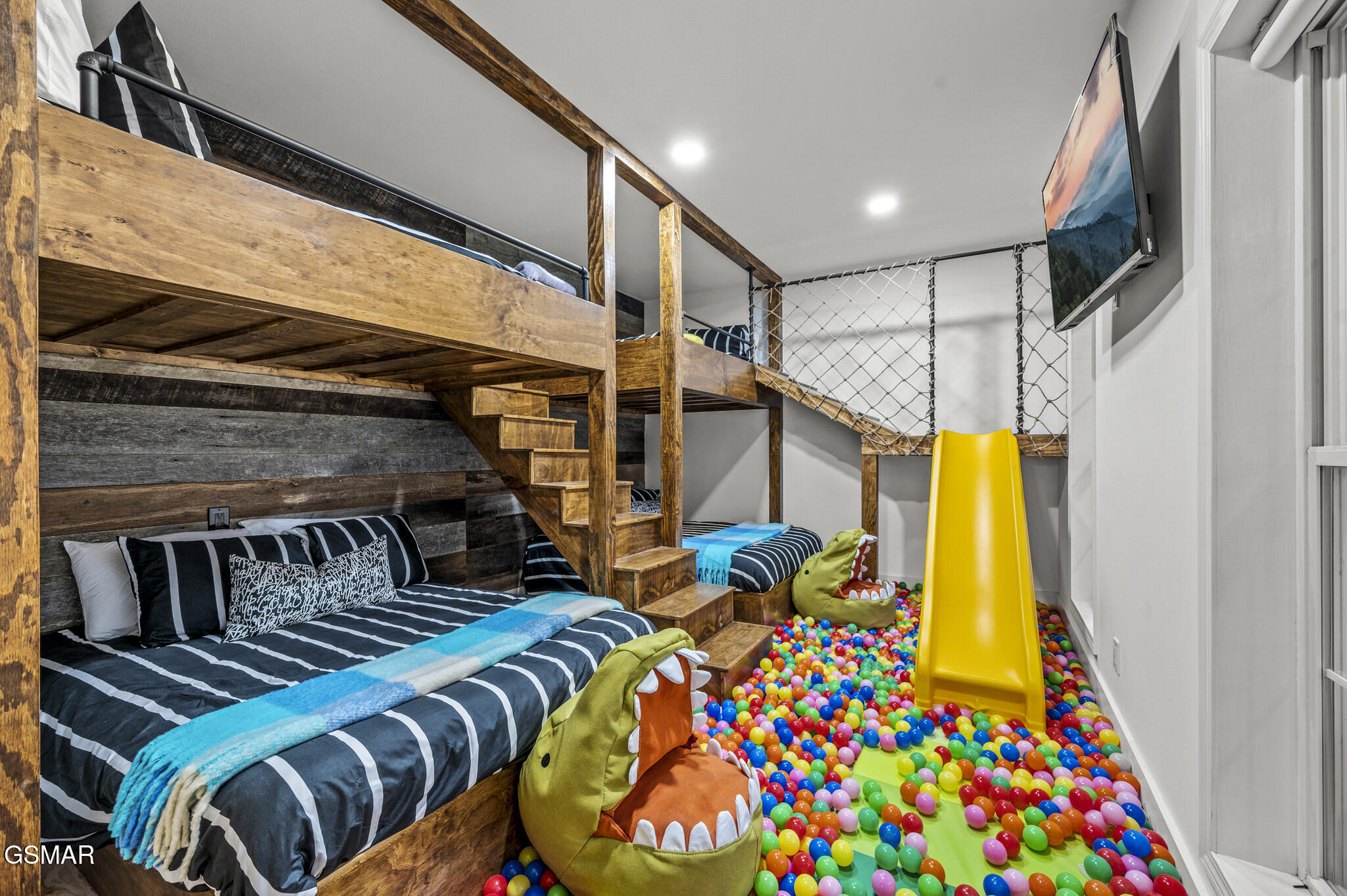 2210 Woodcock Trail Sevierville TN 37876