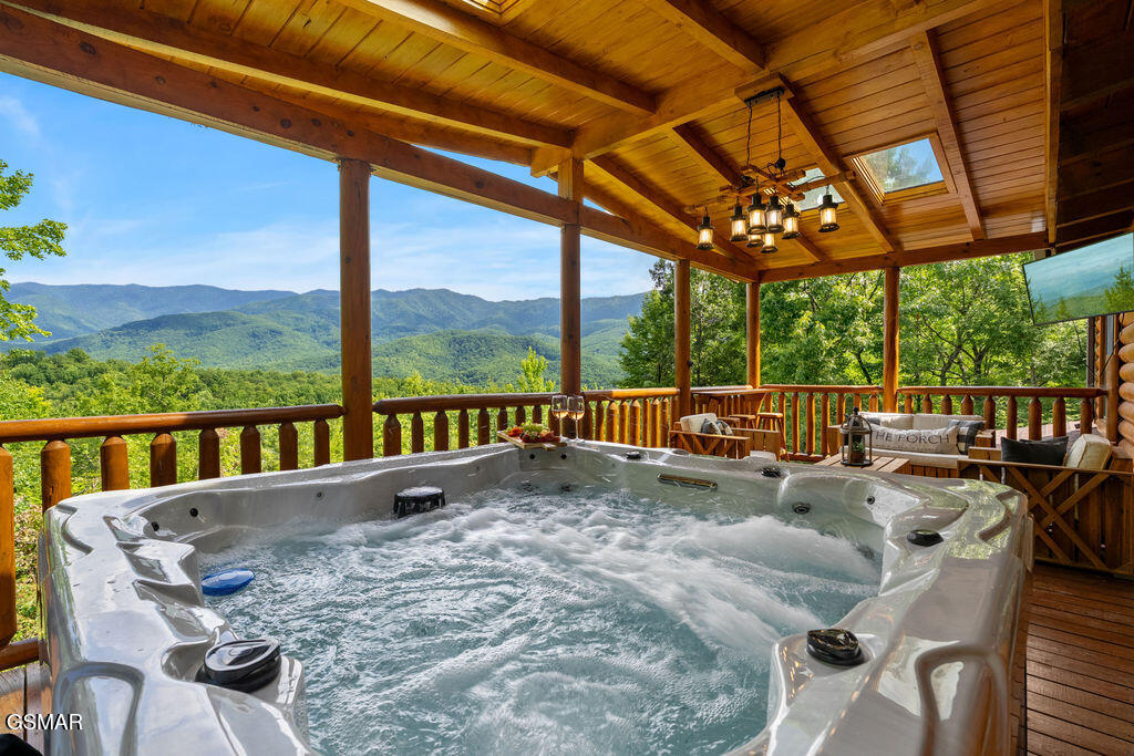 556 Thissa Way Gatlinburg TN 37738