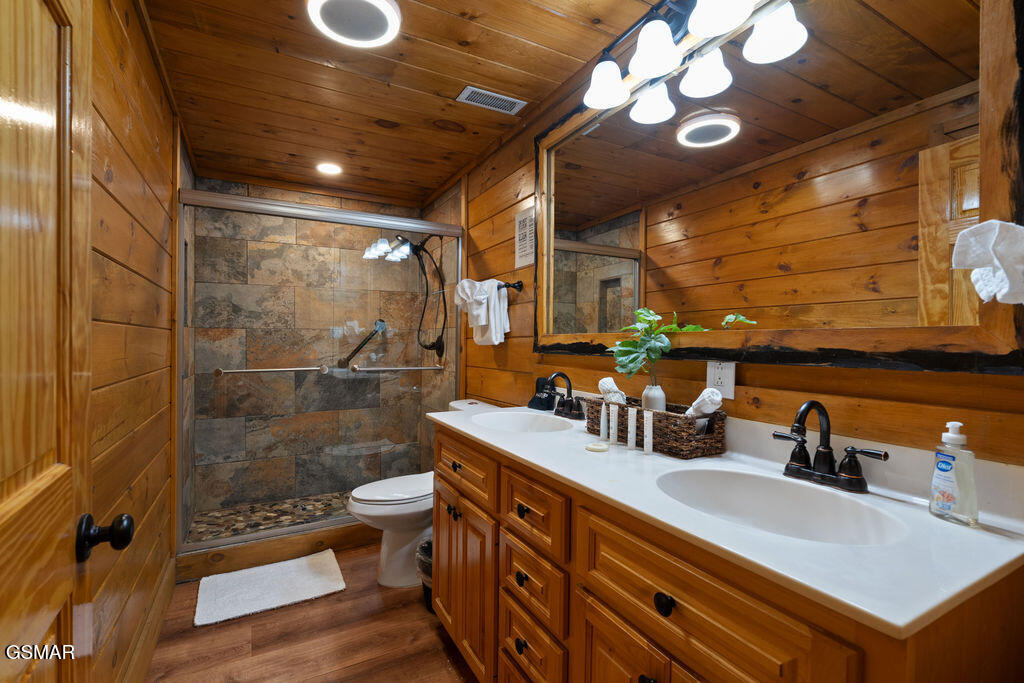 556 Thissa Way Gatlinburg TN 37738