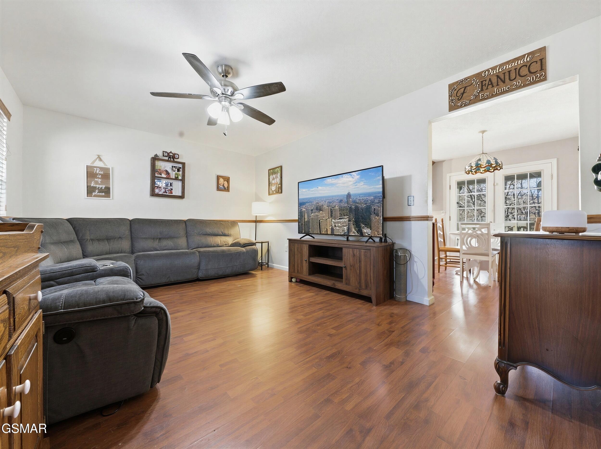 644 Monte Wood Circle Pigeon Forge TN 37863