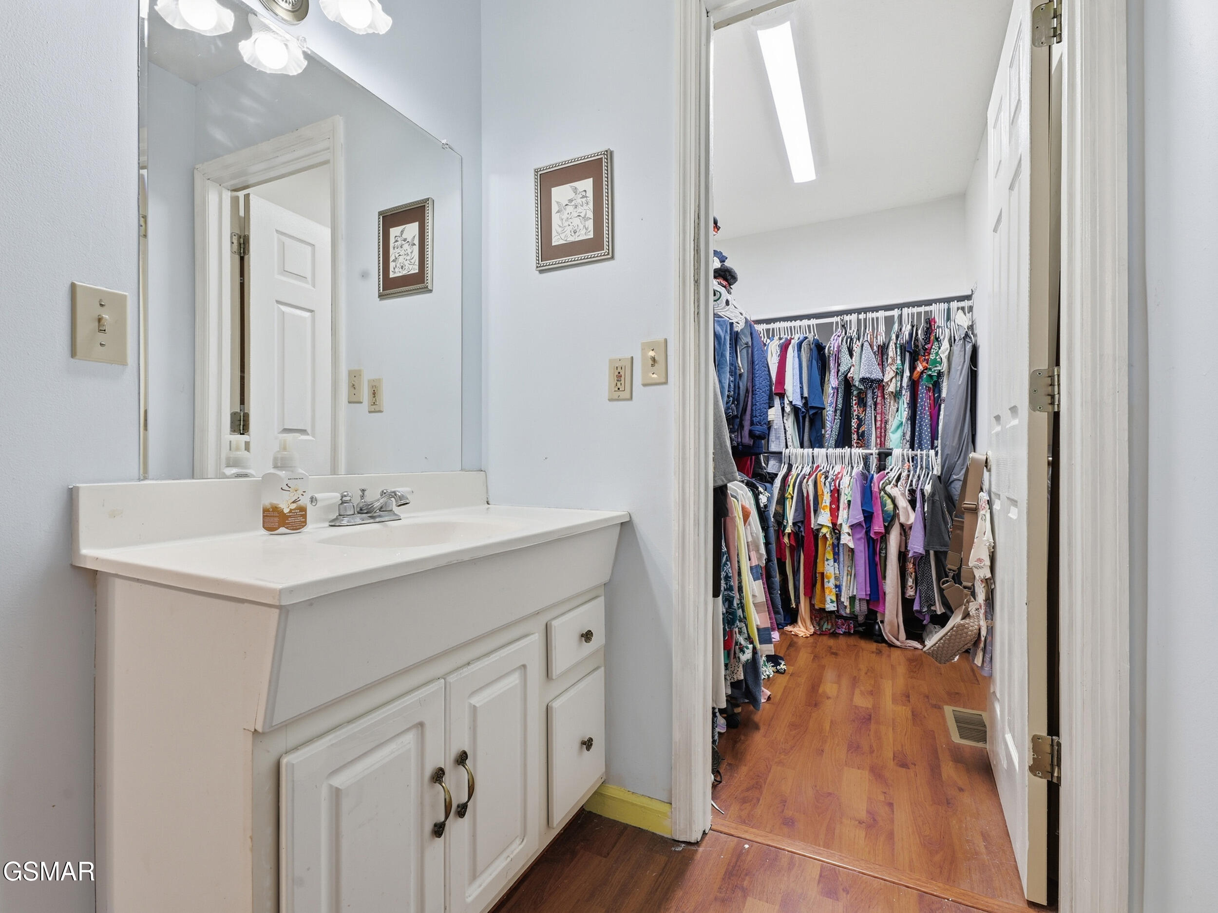 644 Monte Wood Circle Pigeon Forge TN 37863