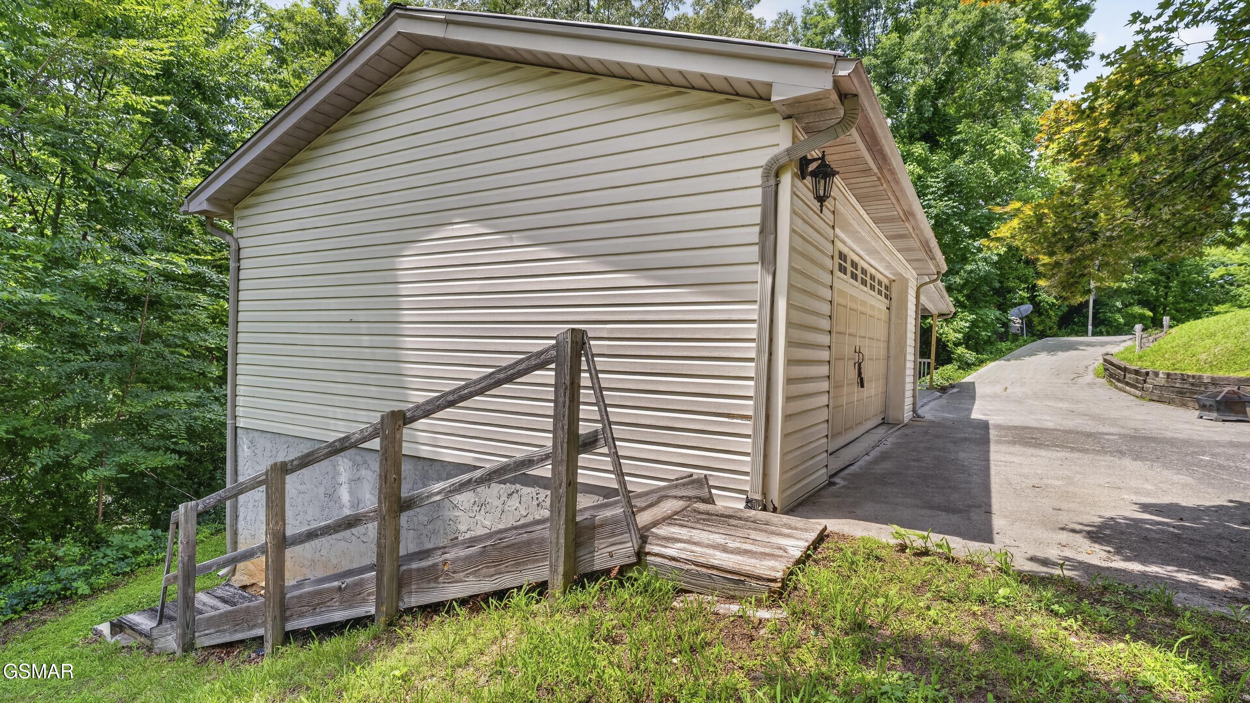 644 Monte Wood Circle Pigeon Forge TN 37863