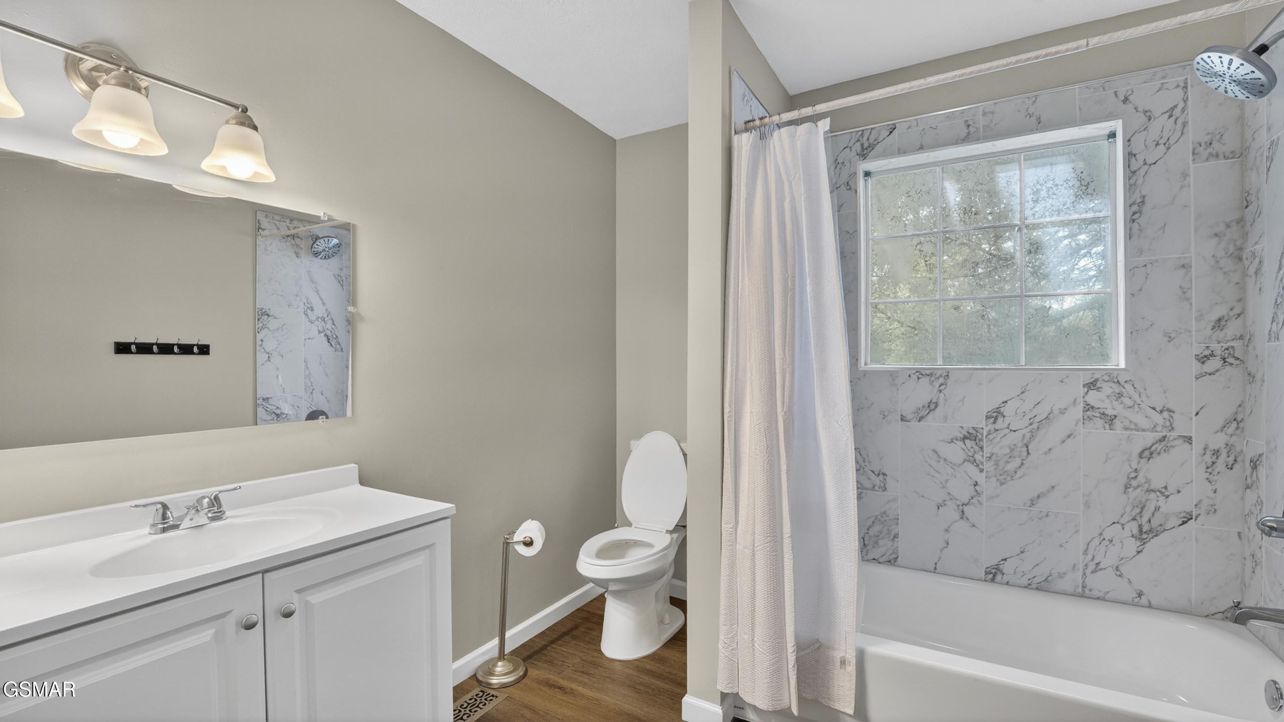 644 Monte Wood Circle Pigeon Forge TN 37863